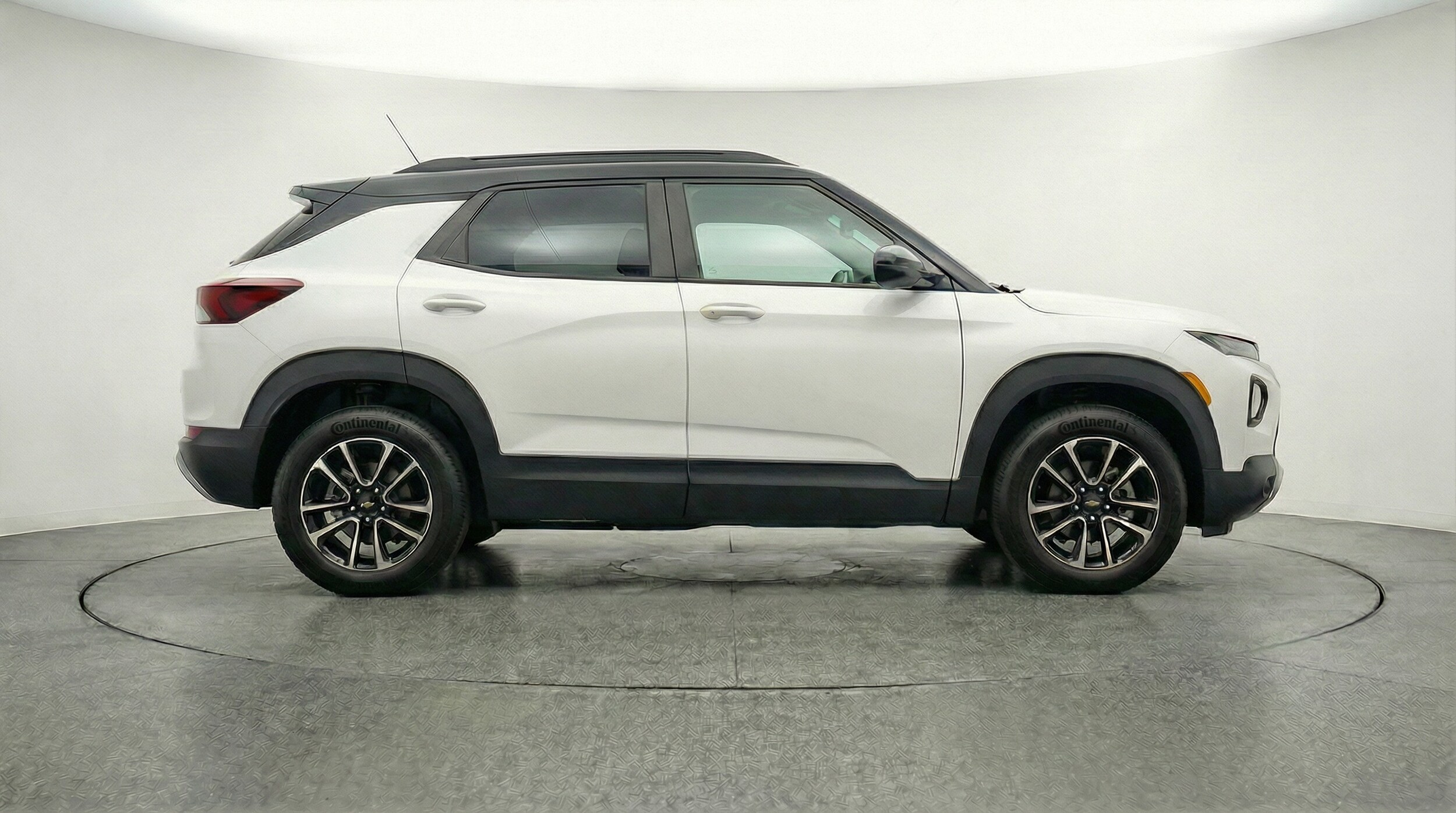Thumbnail: 2025 Chevrolet TrailBlazer - 8