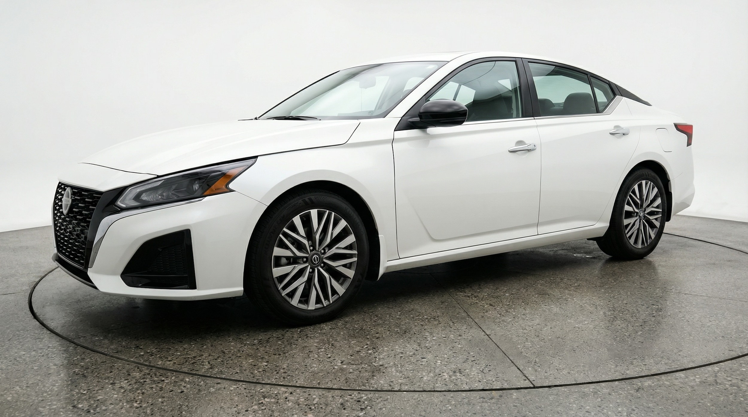 Thumbnail: 2025 Nissan Altima - 3