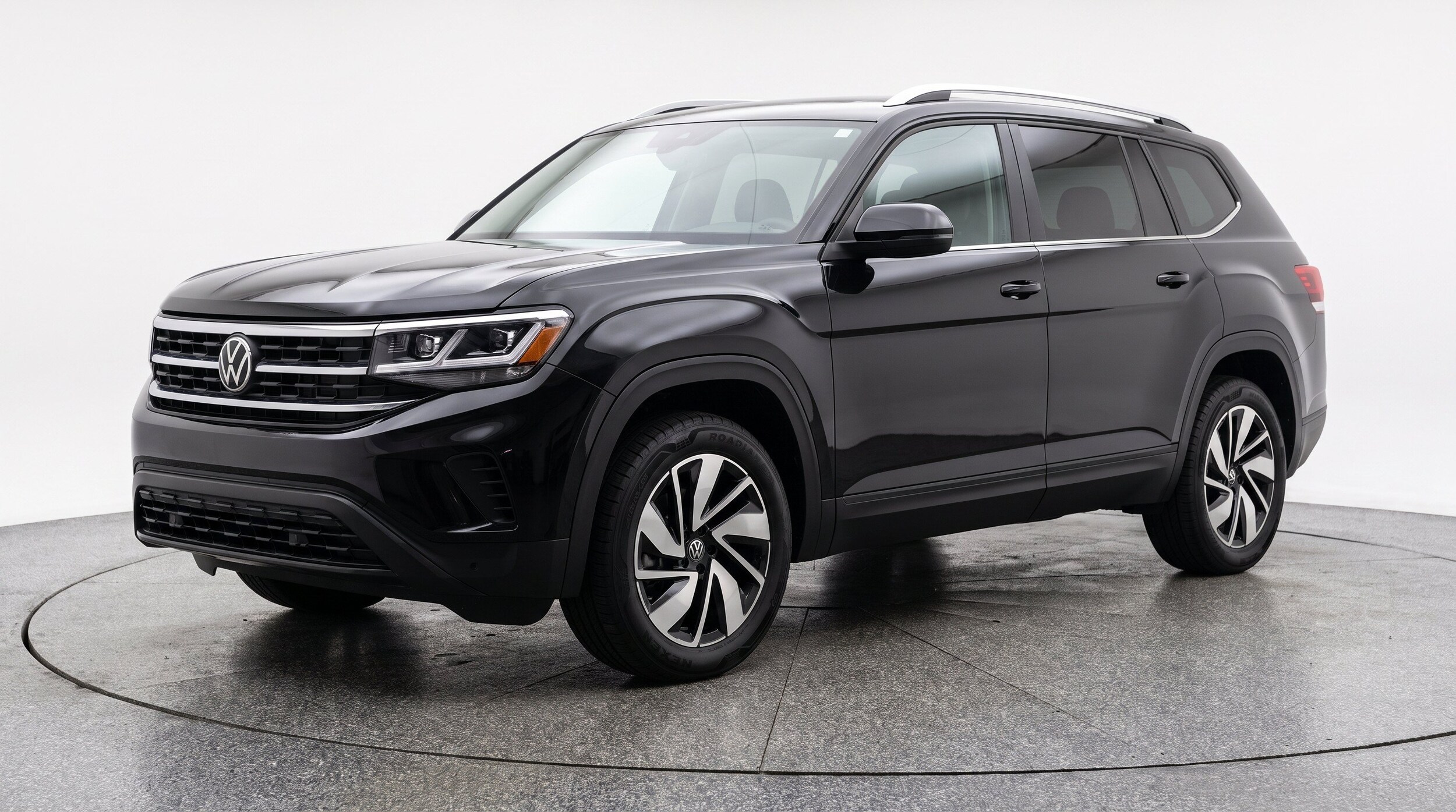Thumbnail: 2026 Volkswagen Atlas - 3