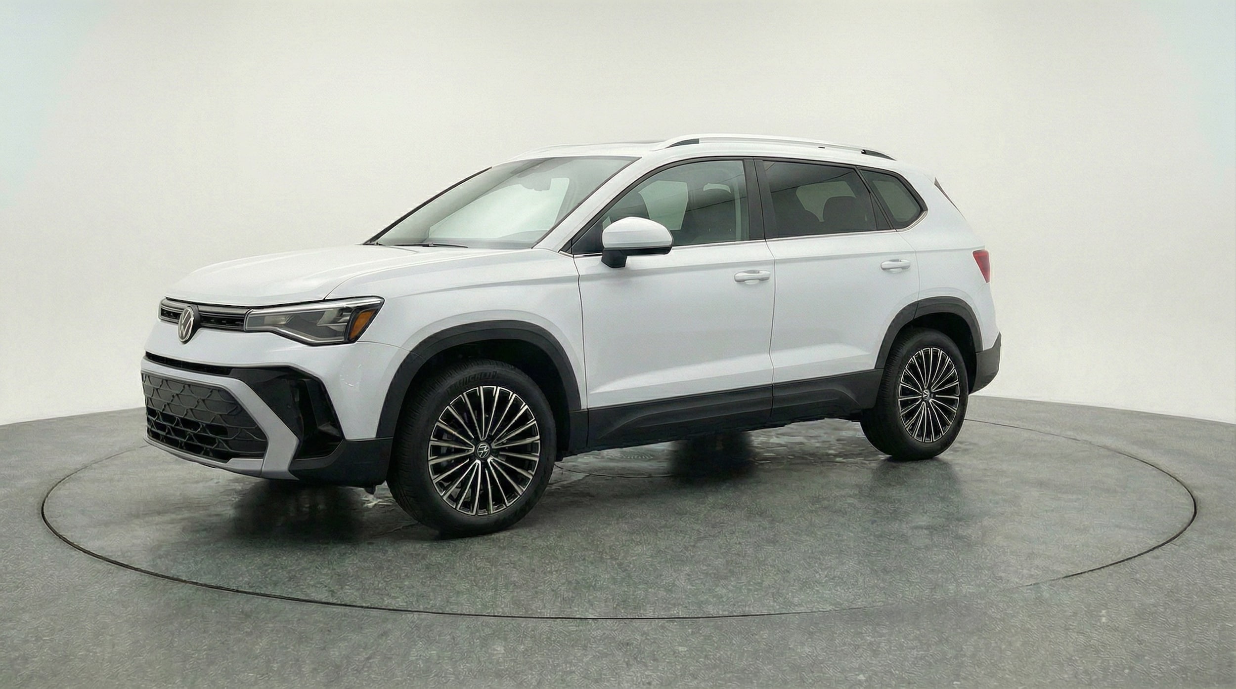 Thumbnail: 2025 Volkswagen Taos - 3