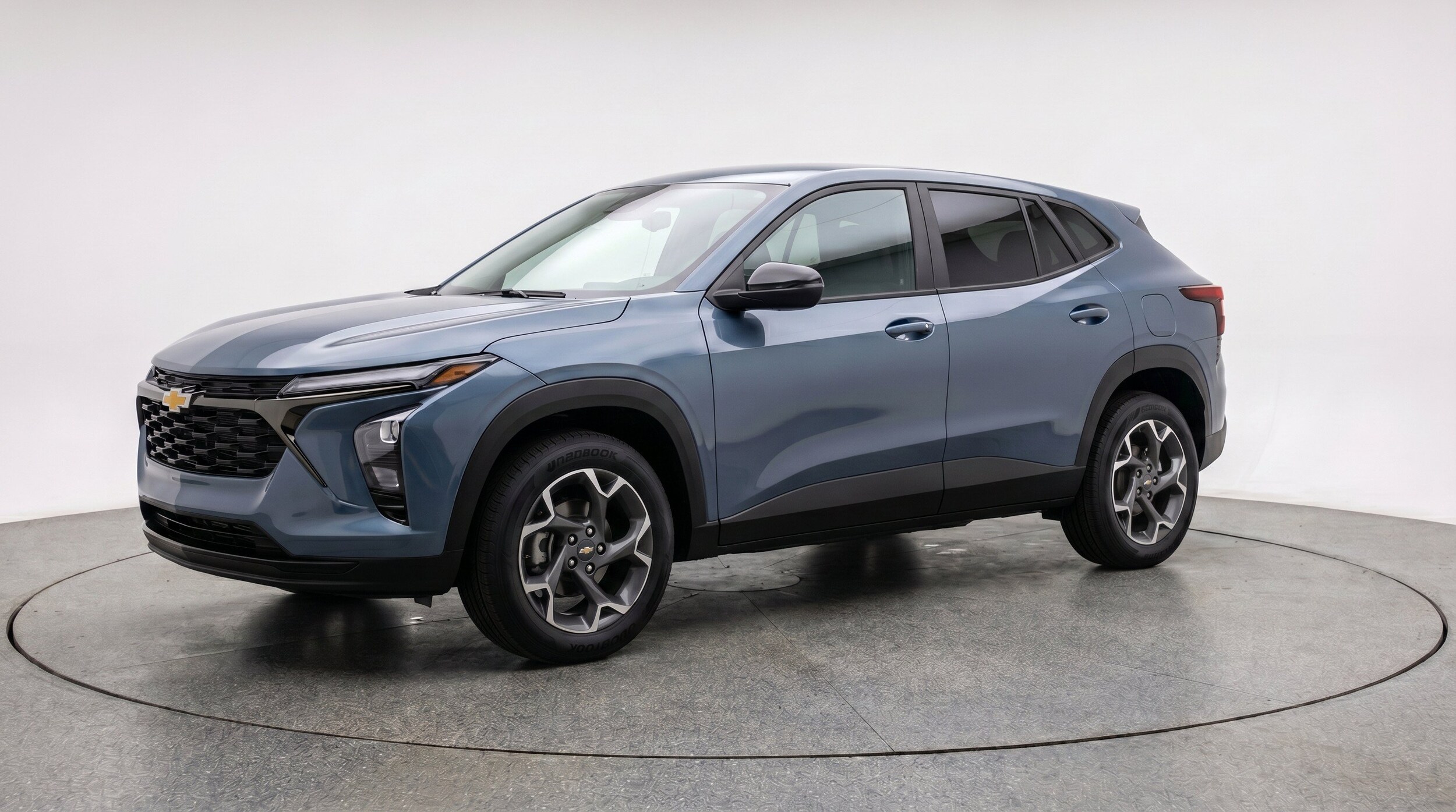 Thumbnail: 2025 Chevrolet Trax - 3