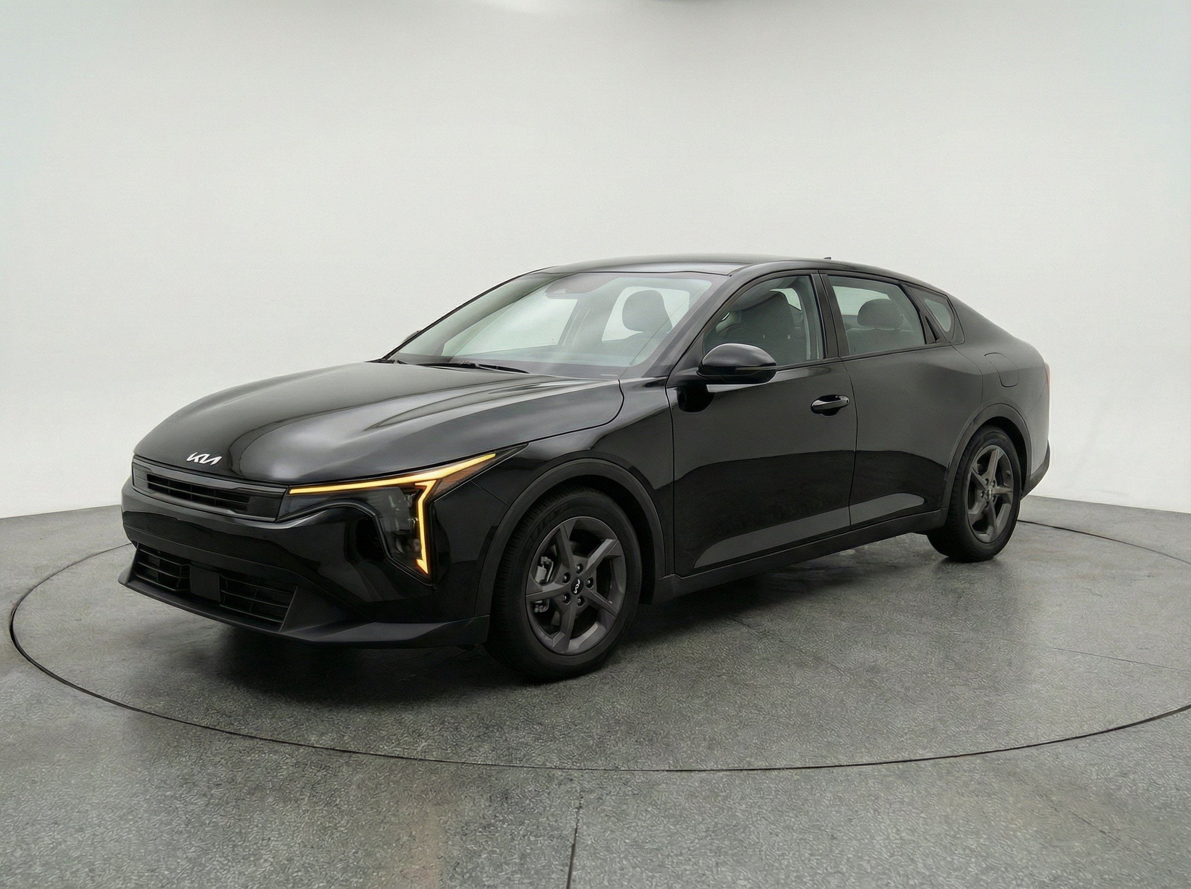 Thumbnail: 2025 Kia K4 - 3