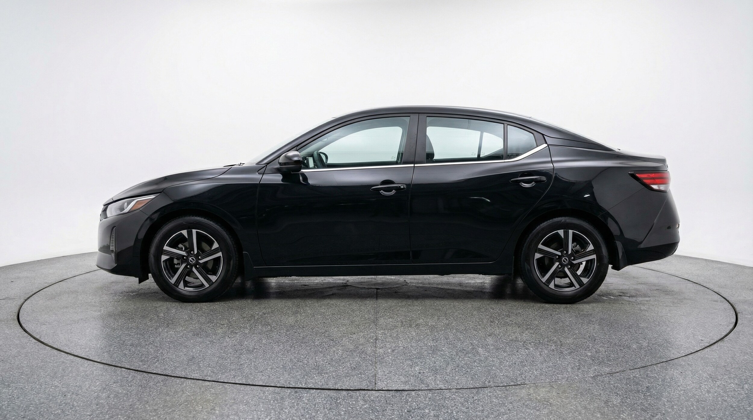 Thumbnail: 2025 Nissan Sentra - 4