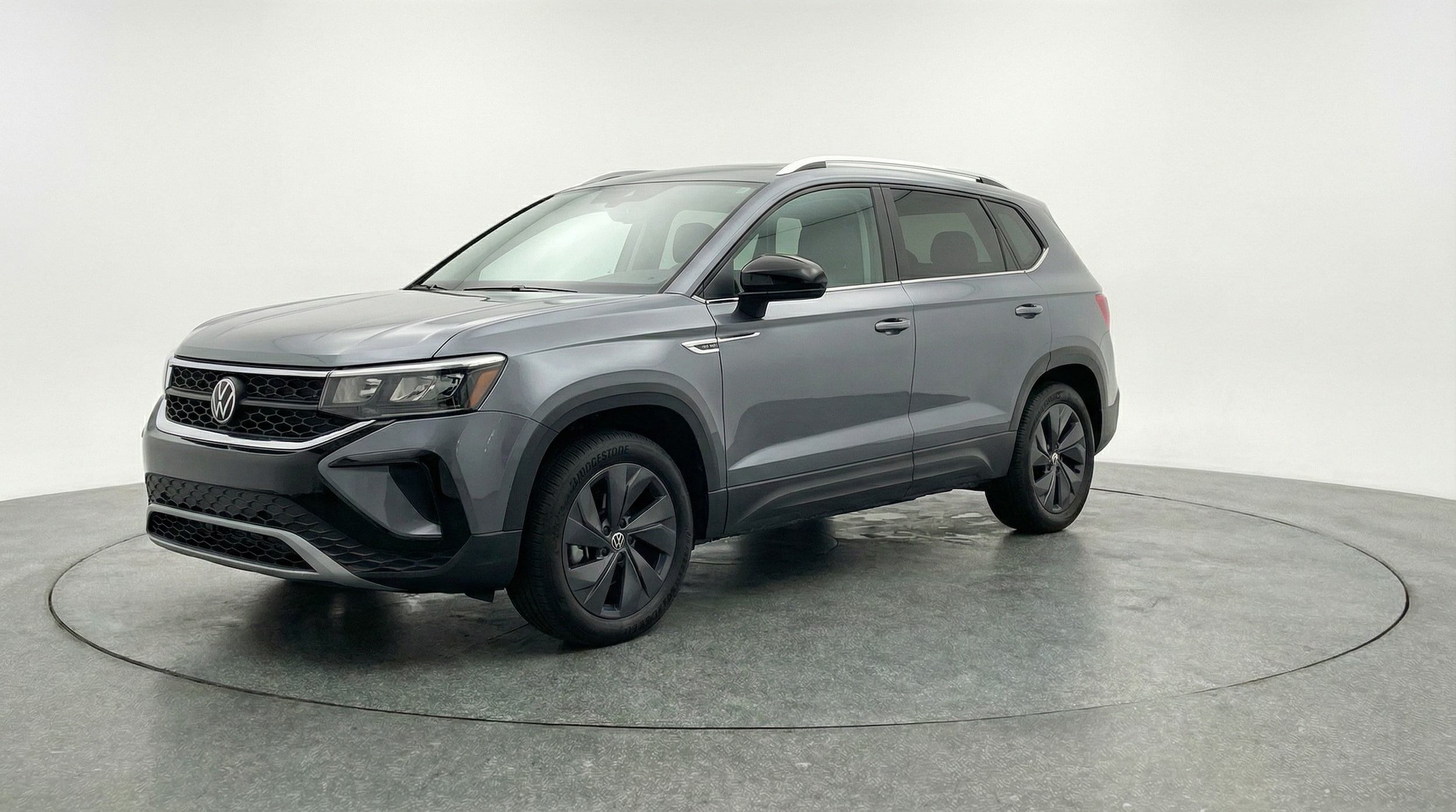 Thumbnail: 2025 Volkswagen Taos - 3