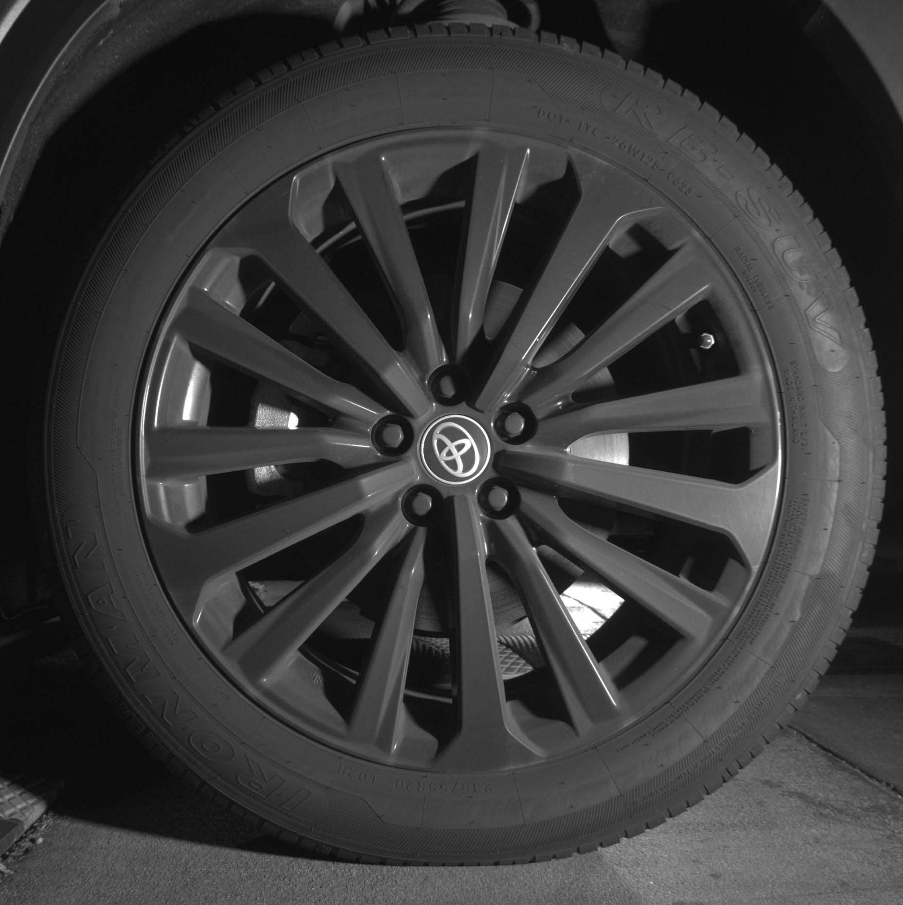 Thumbnail: 2024 Toyota Highlander - 9