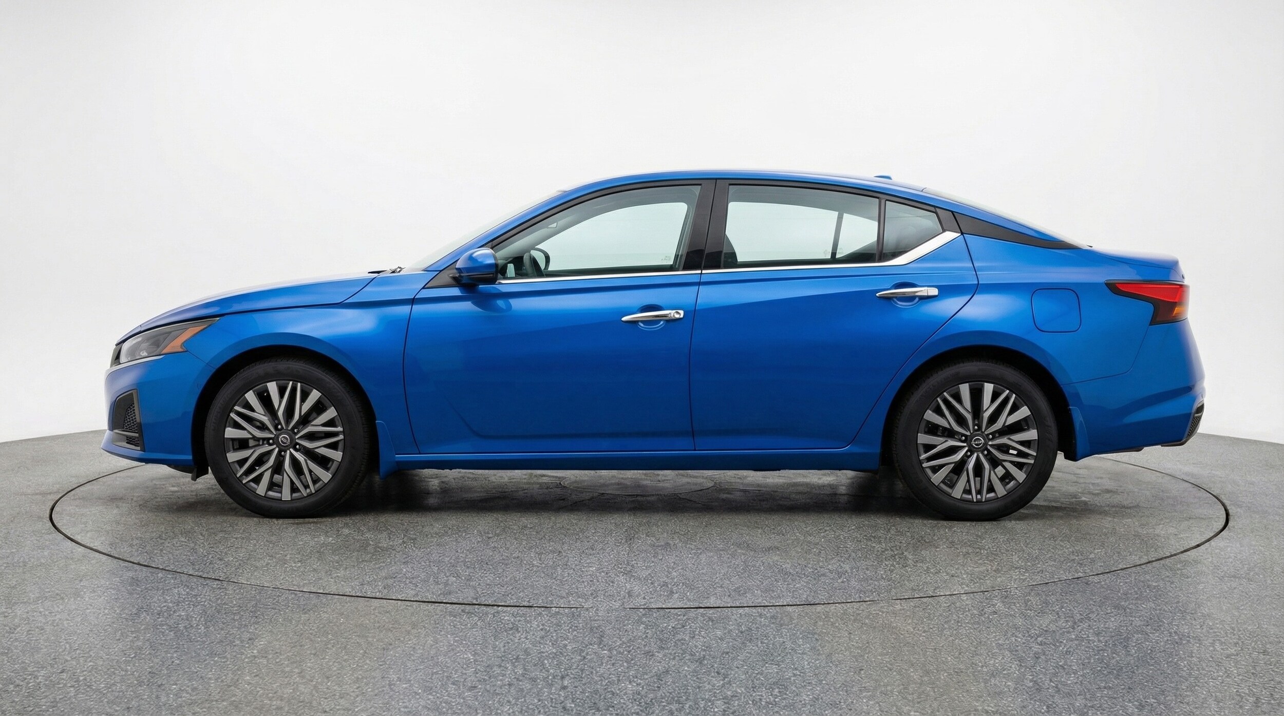 Thumbnail: 2025 Nissan Altima - 4