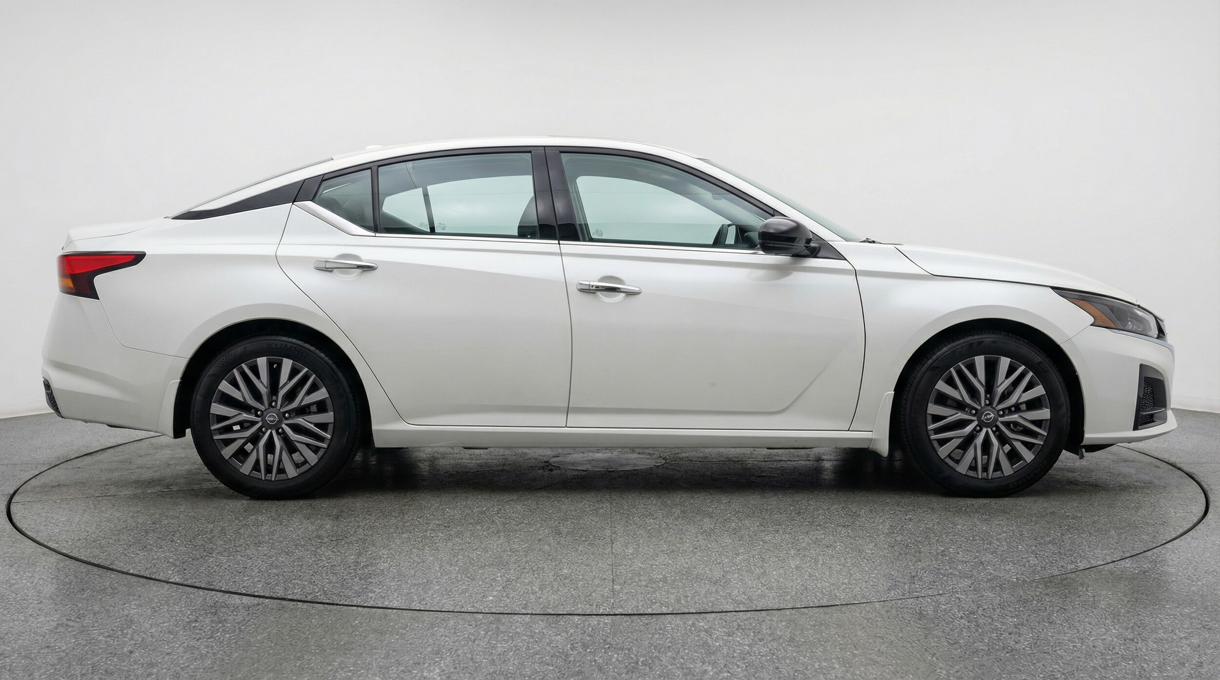 Thumbnail: 2025 Nissan Altima - 8