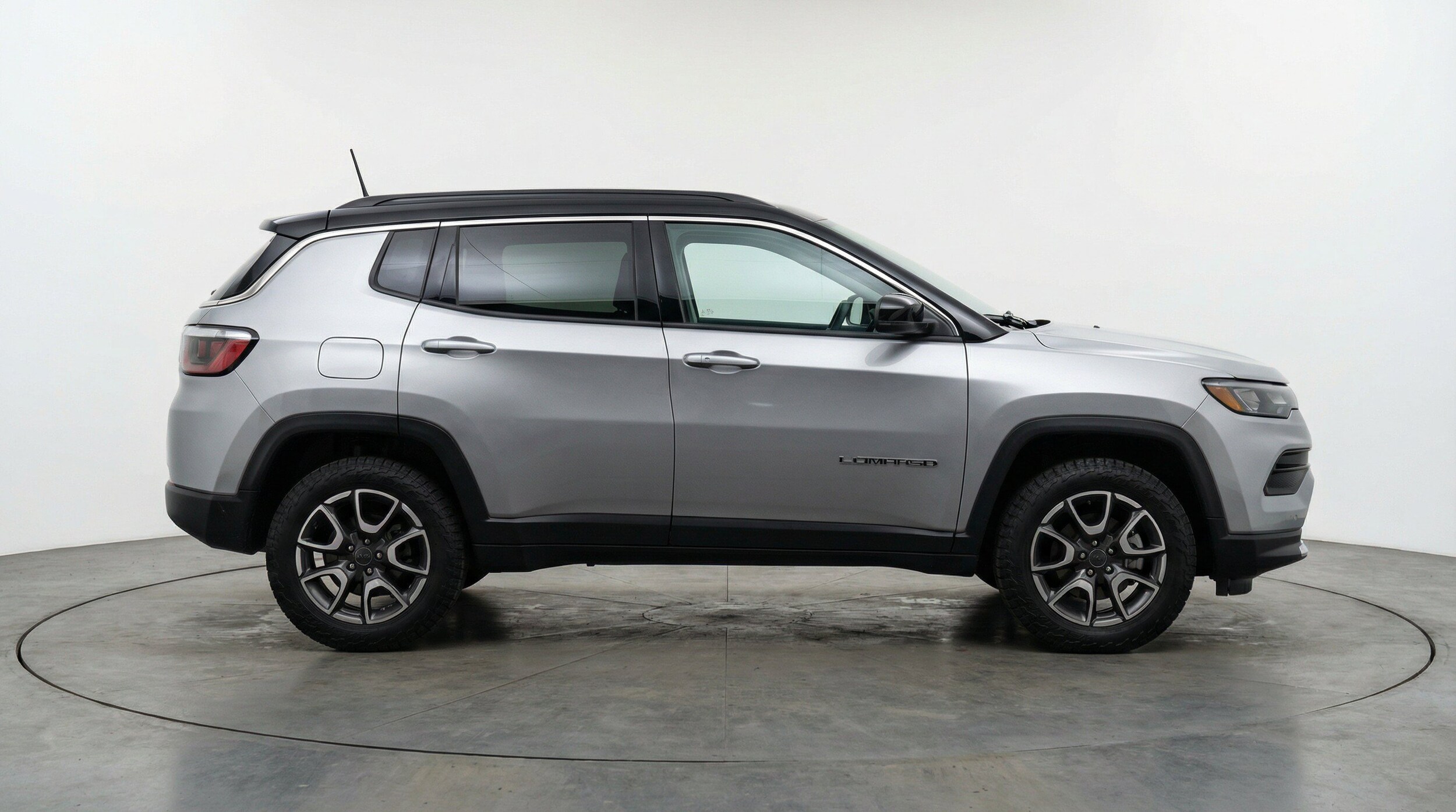 2025 Jeep Compass Trailhawk - Photo 11