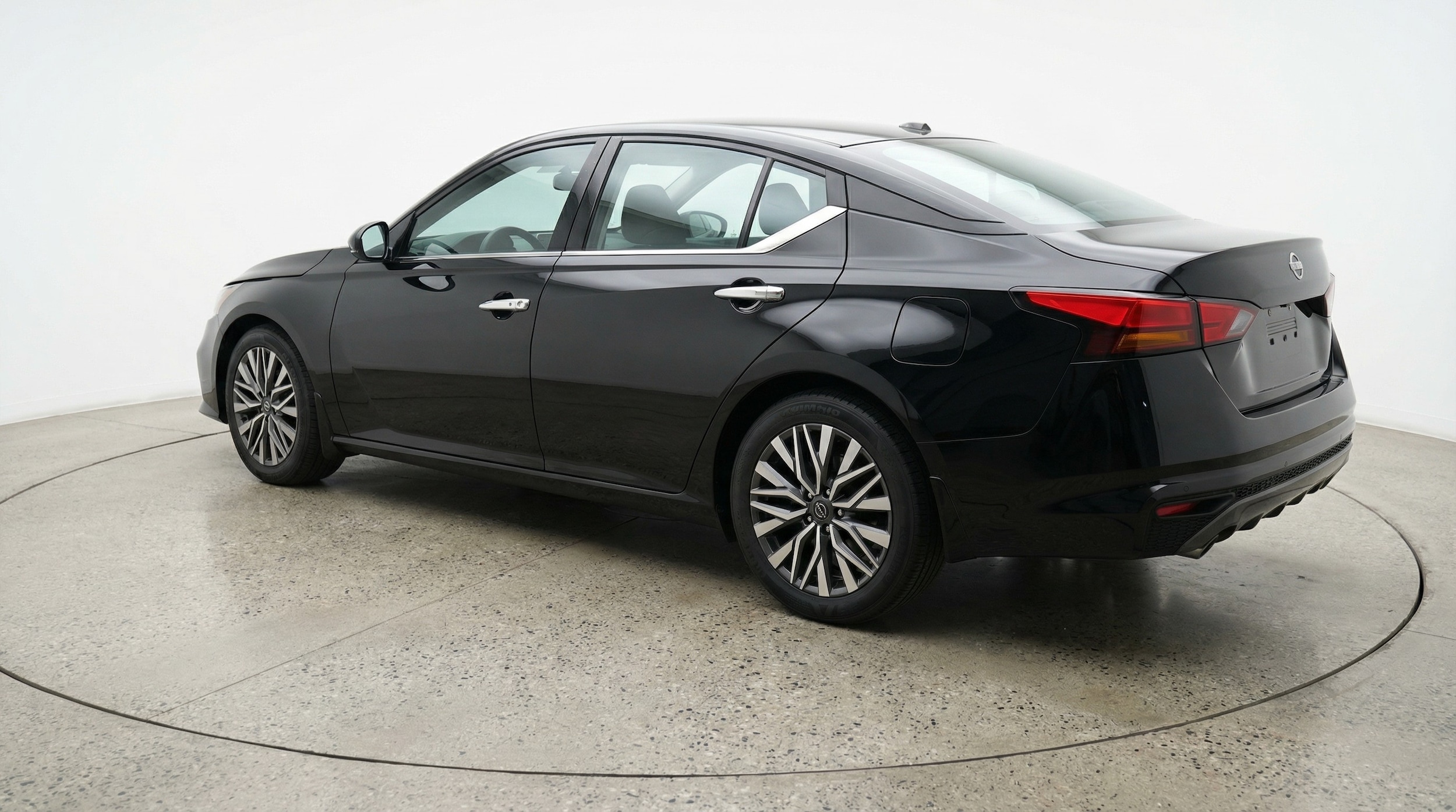 Thumbnail: 2025 Nissan Altima - 5