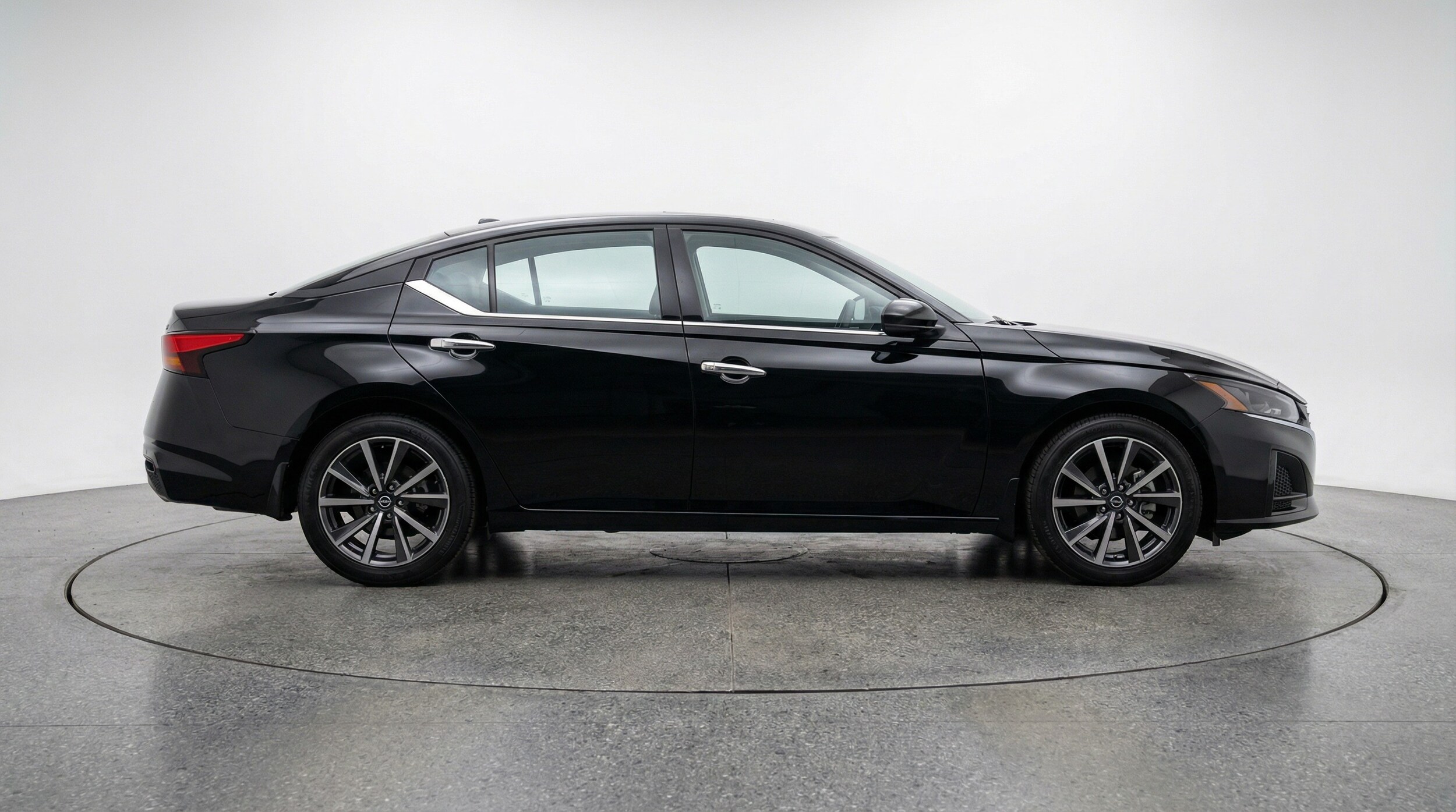 Thumbnail: 2025 Nissan Altima - 8
