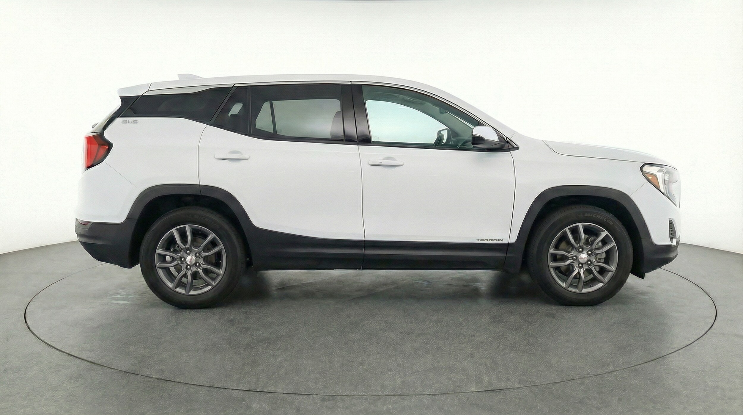 Thumbnail: 2024 GMC Terrain - 8