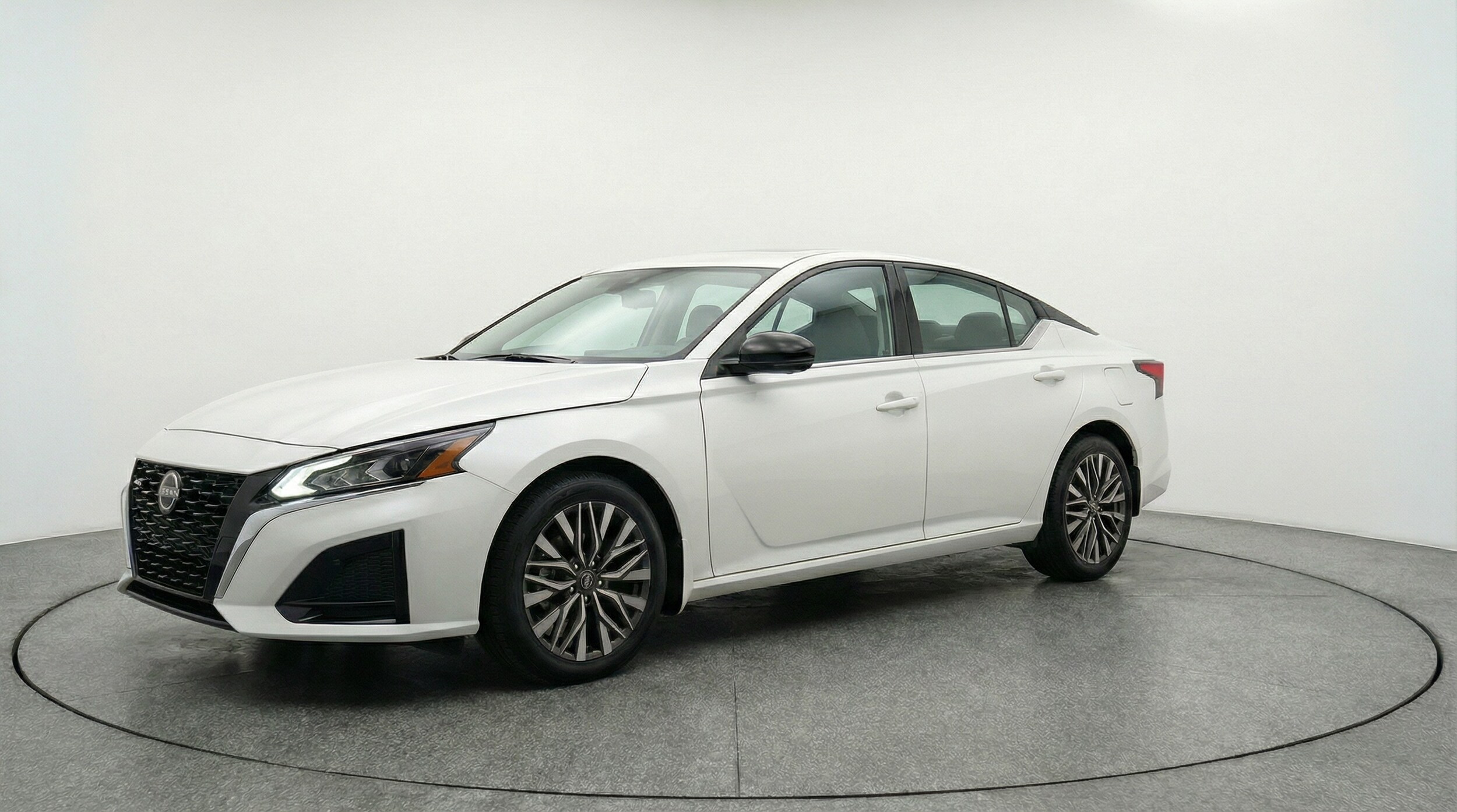 Thumbnail: 2025 Nissan Altima - 3