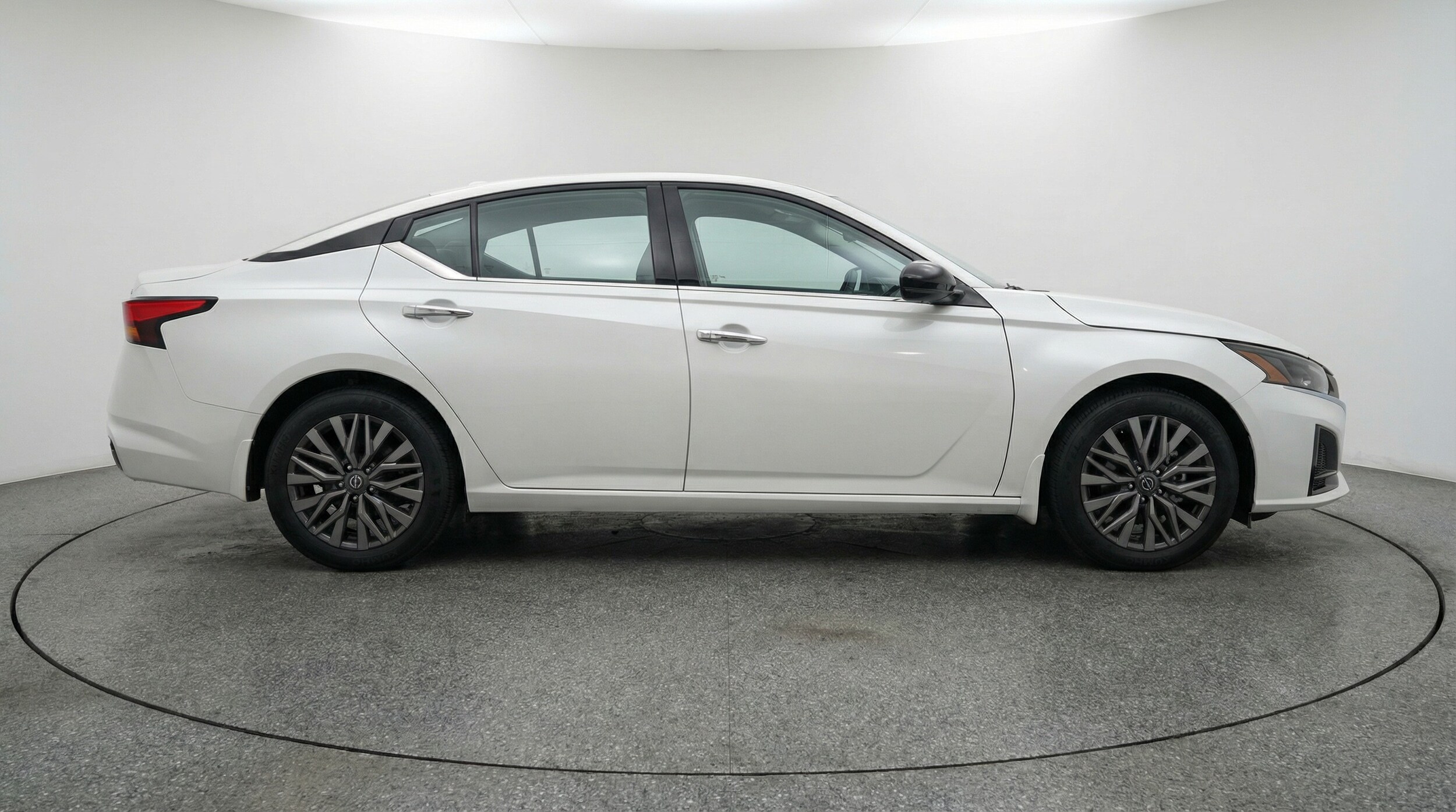 Thumbnail: 2025 Nissan Altima - 8