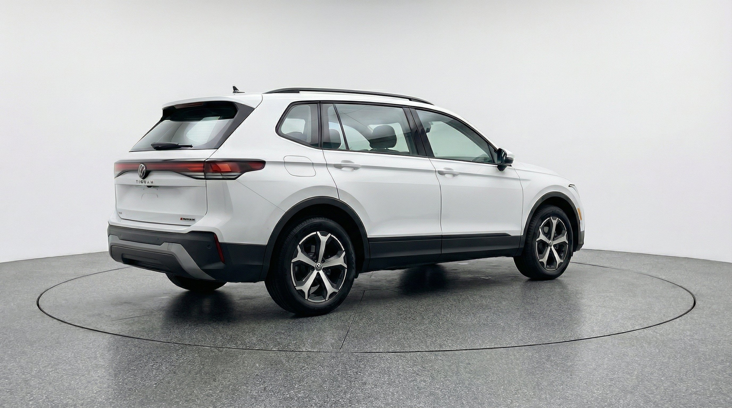 Thumbnail: 2026 Volkswagen Tiguan - 9