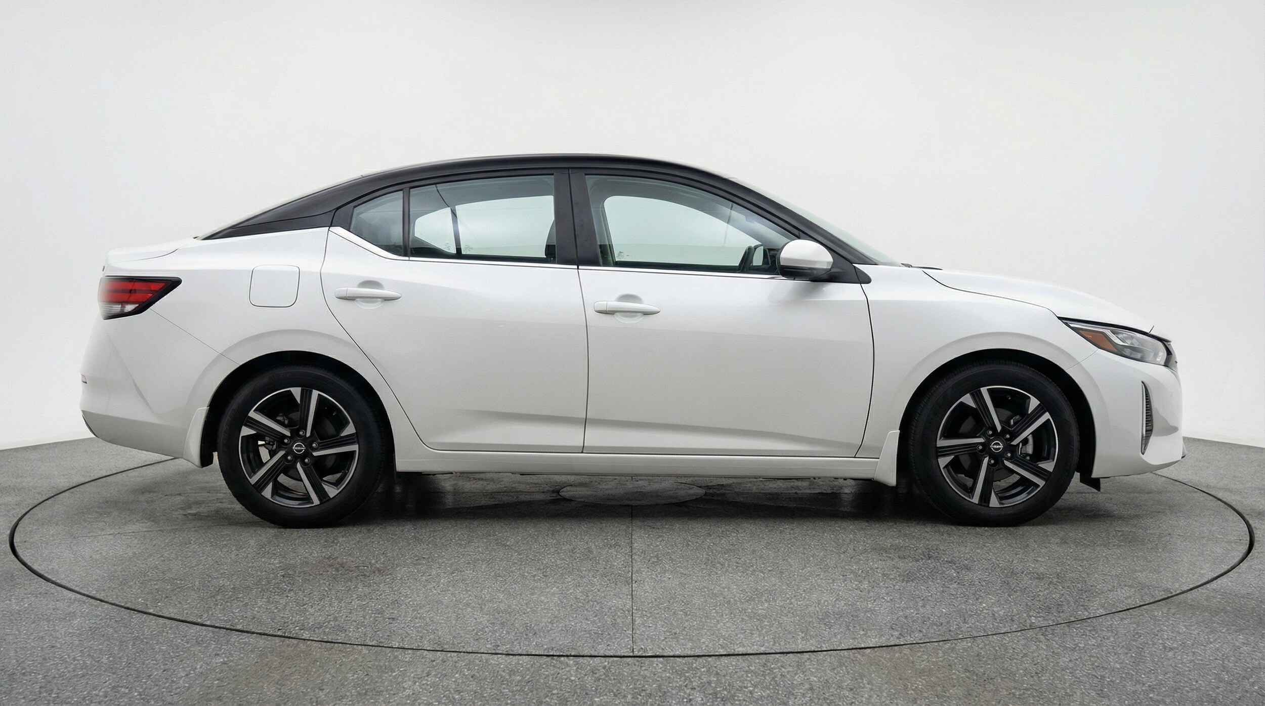 Thumbnail: 2025 Nissan Sentra - 11