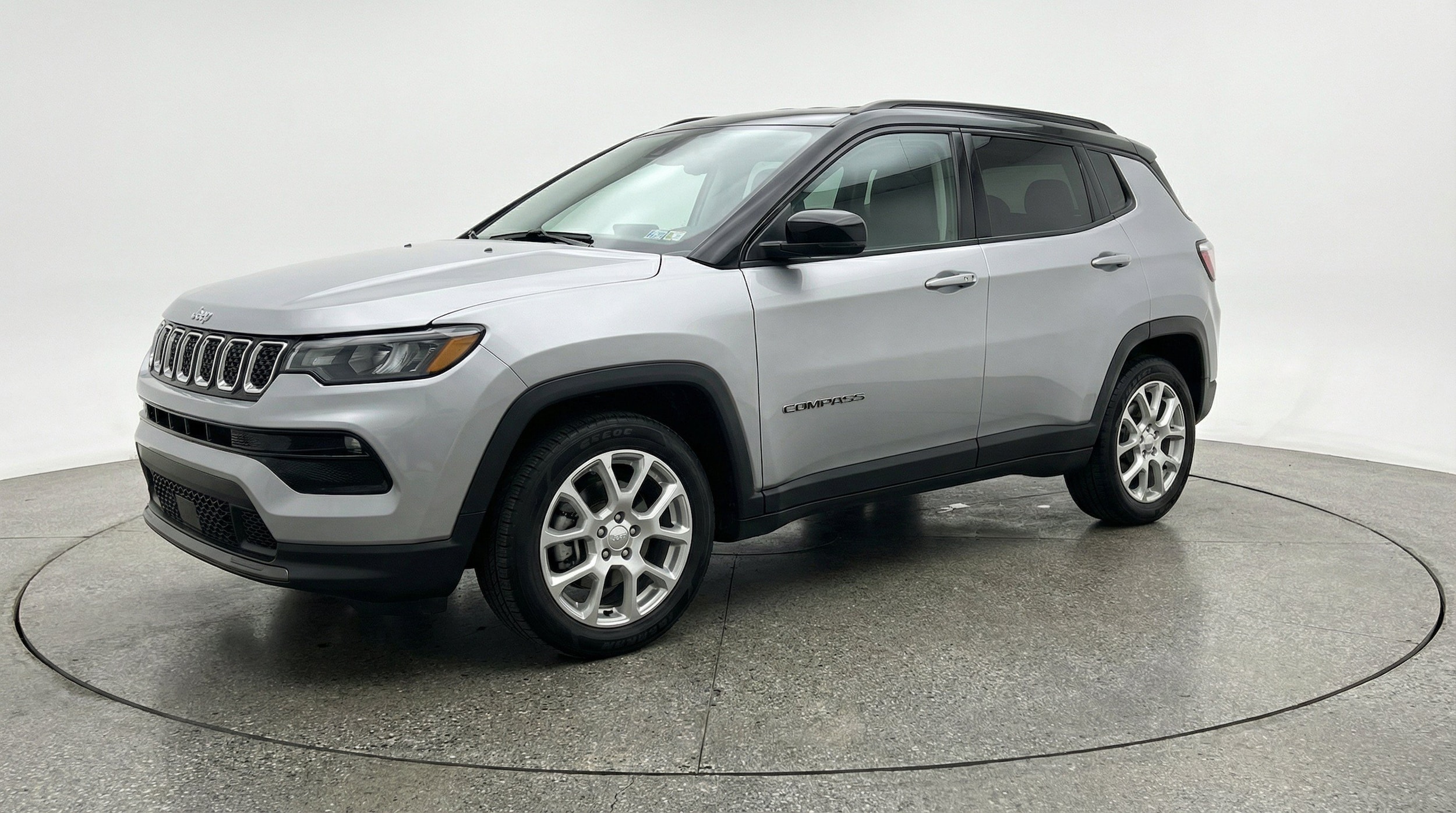 Thumbnail: 2025 Jeep Compass - 3