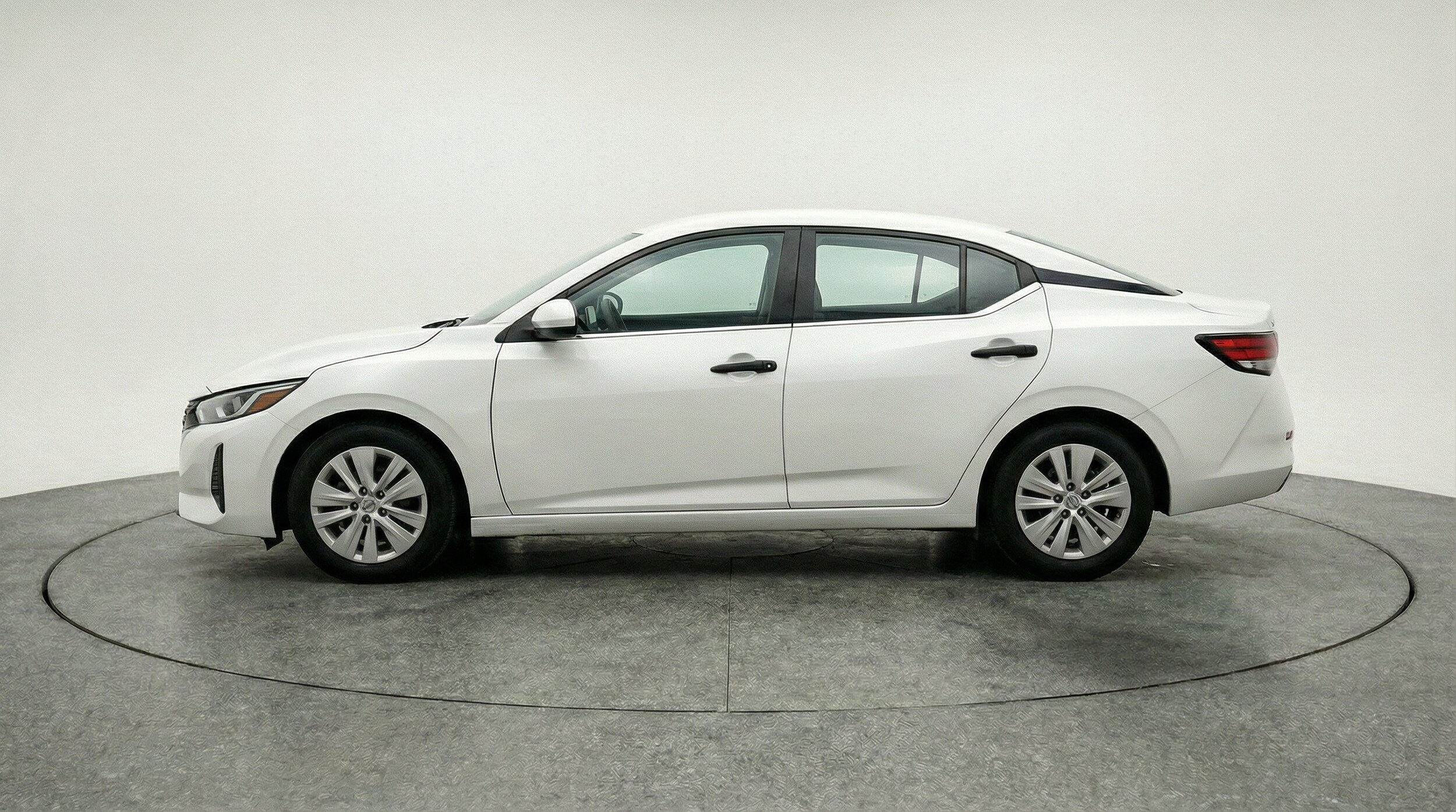 Thumbnail: 2025 Nissan Sentra - 5