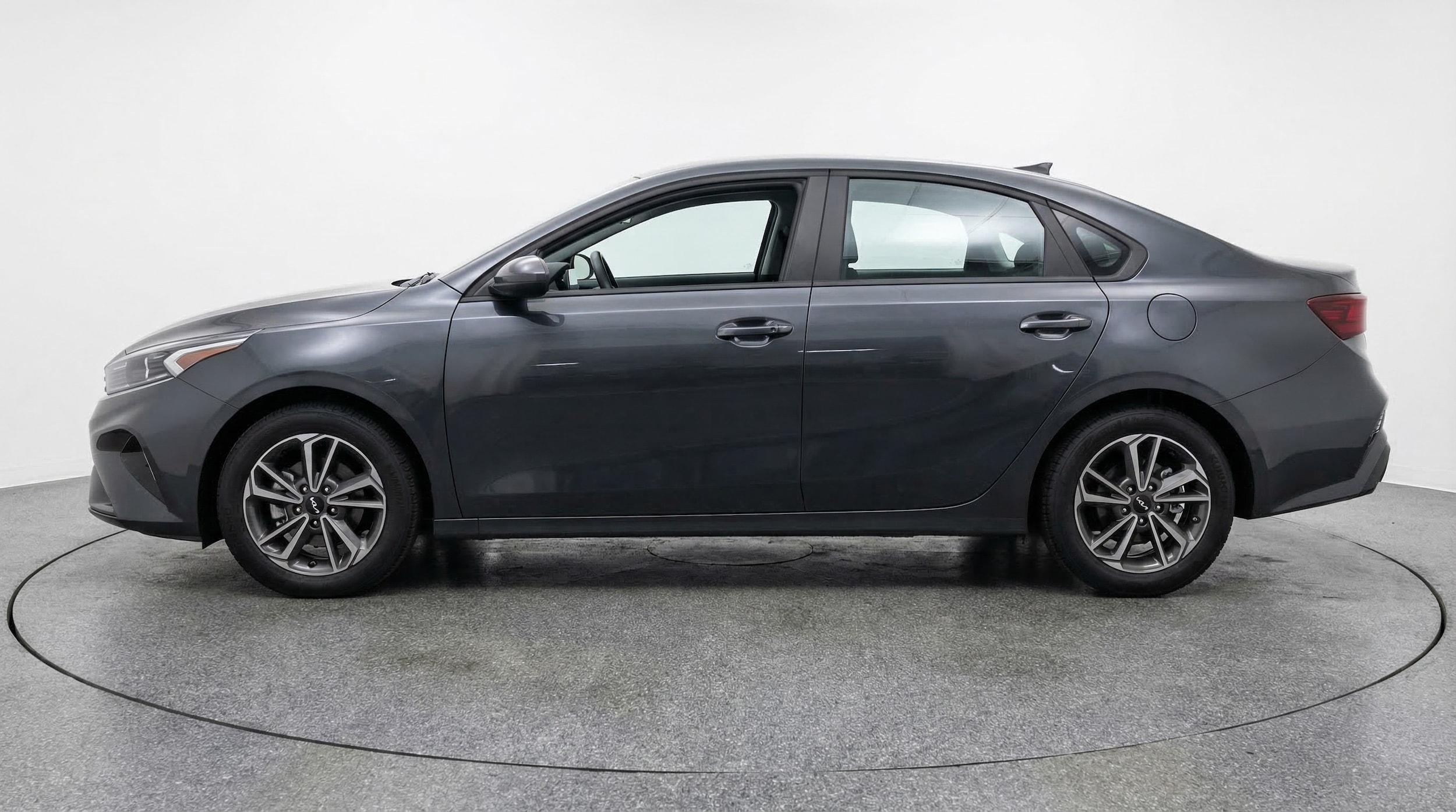 Thumbnail: 2024 Kia Forte - 4