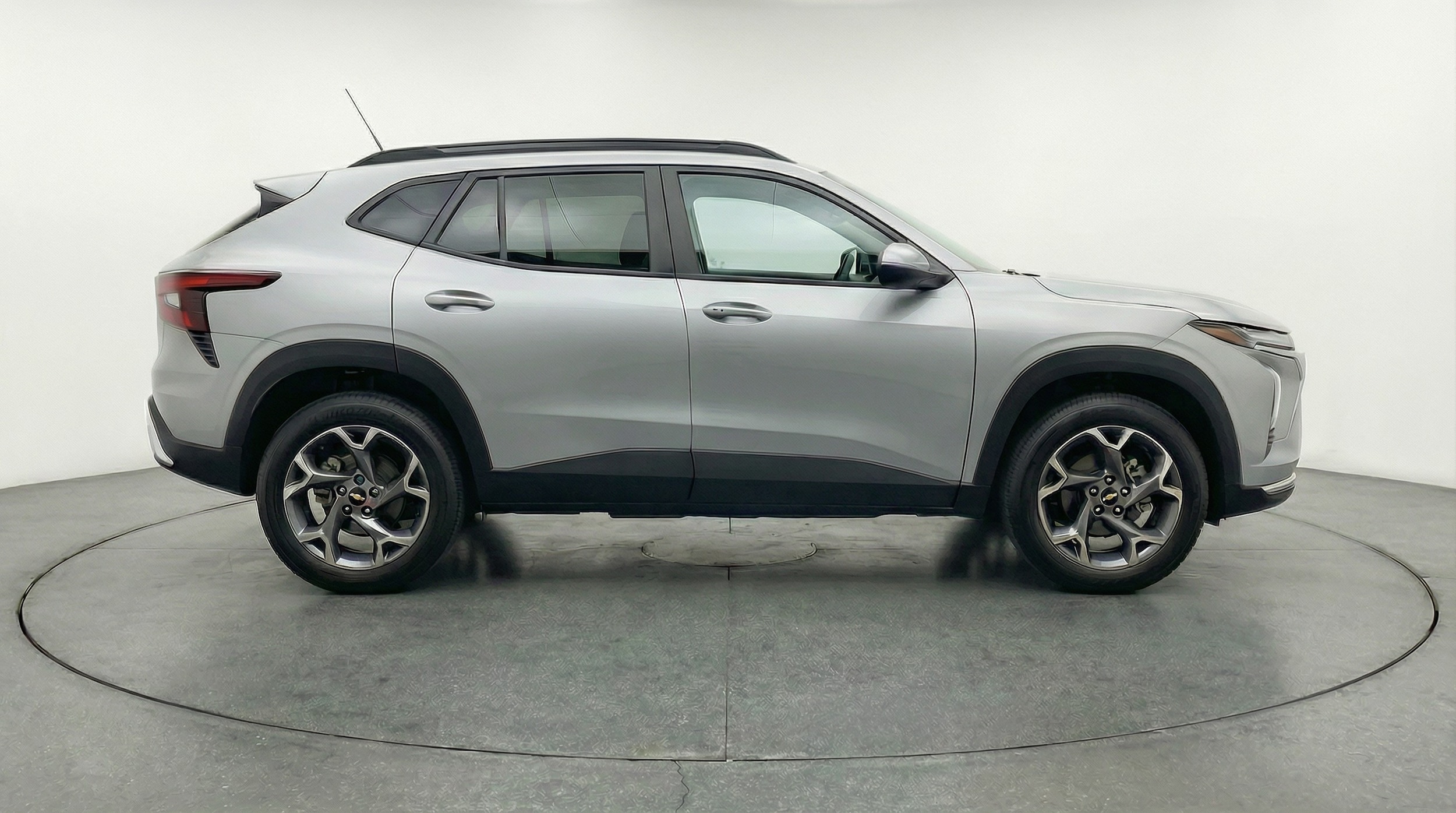 Thumbnail: 2025 Chevrolet Trax - 8