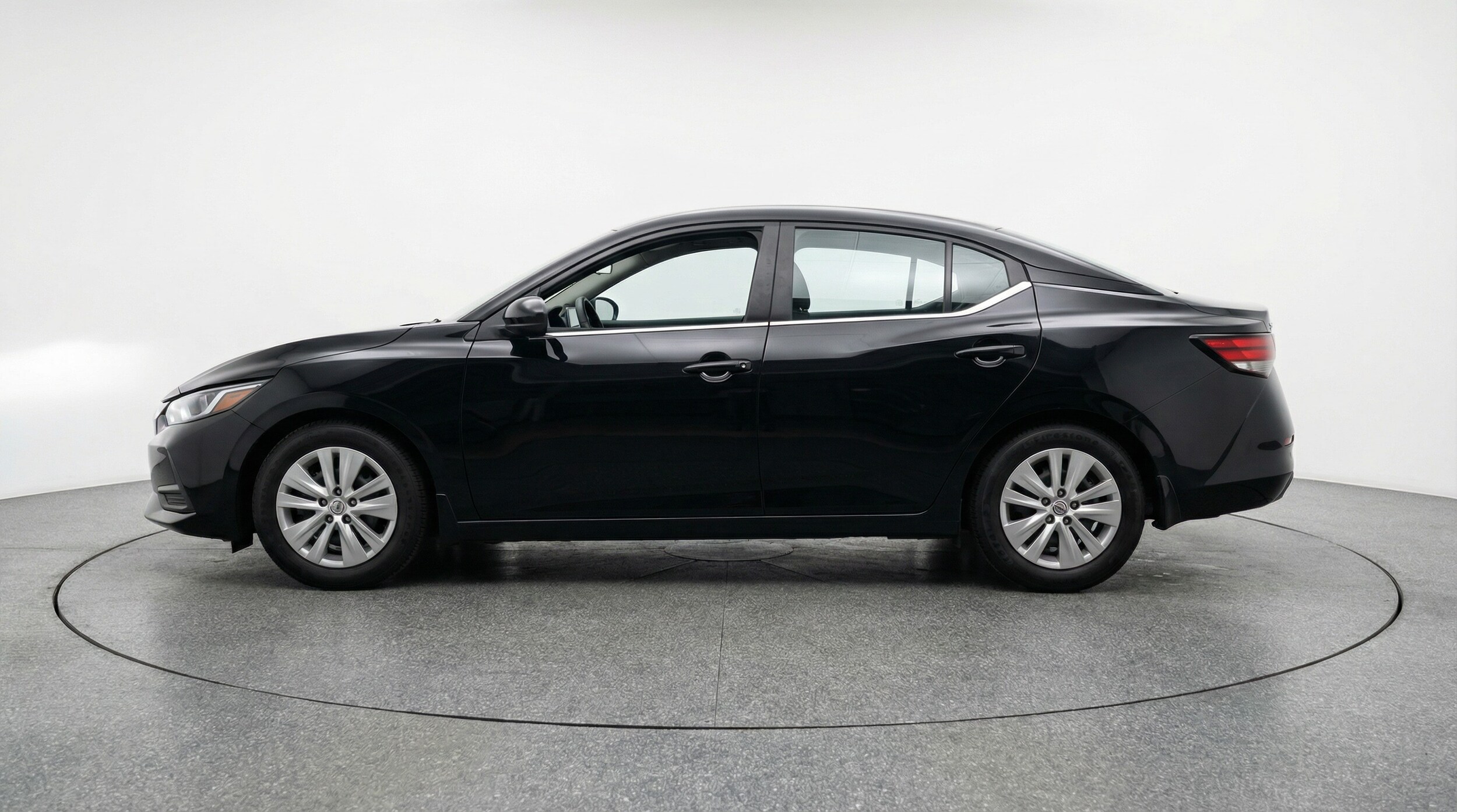 Thumbnail: 2025 Nissan Sentra - 4