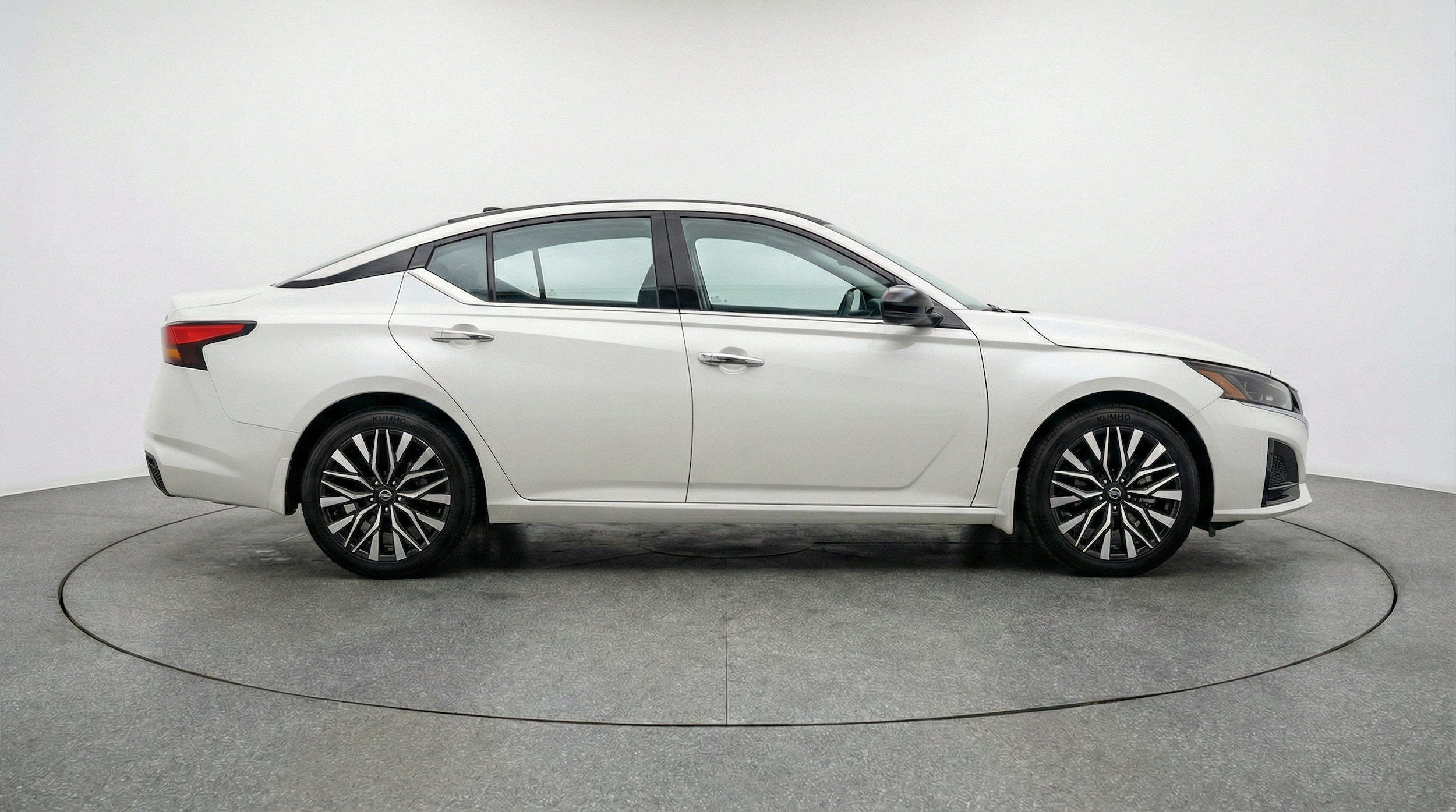 Thumbnail: 2025 Nissan Altima - 10