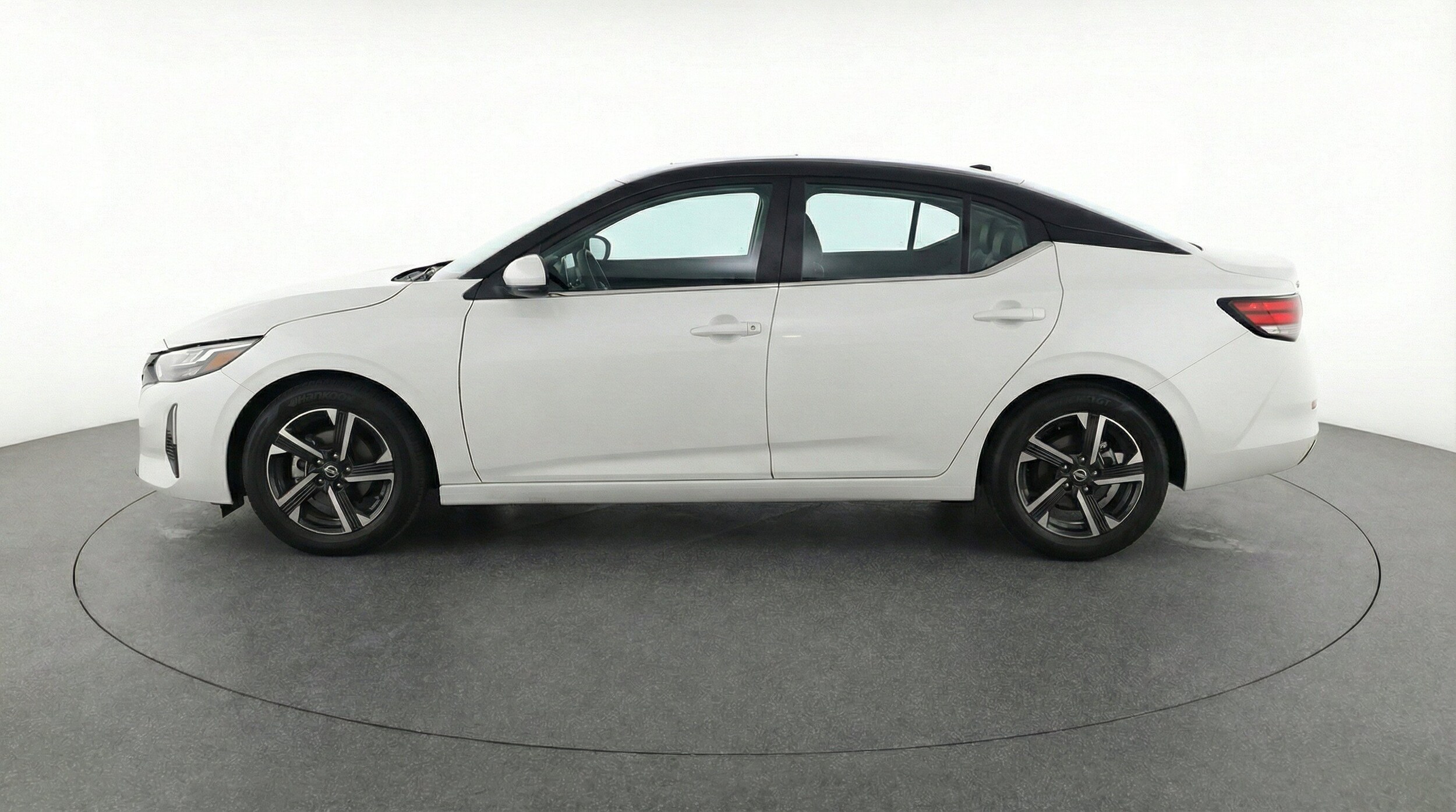 Thumbnail: 2025 Nissan Sentra - 5