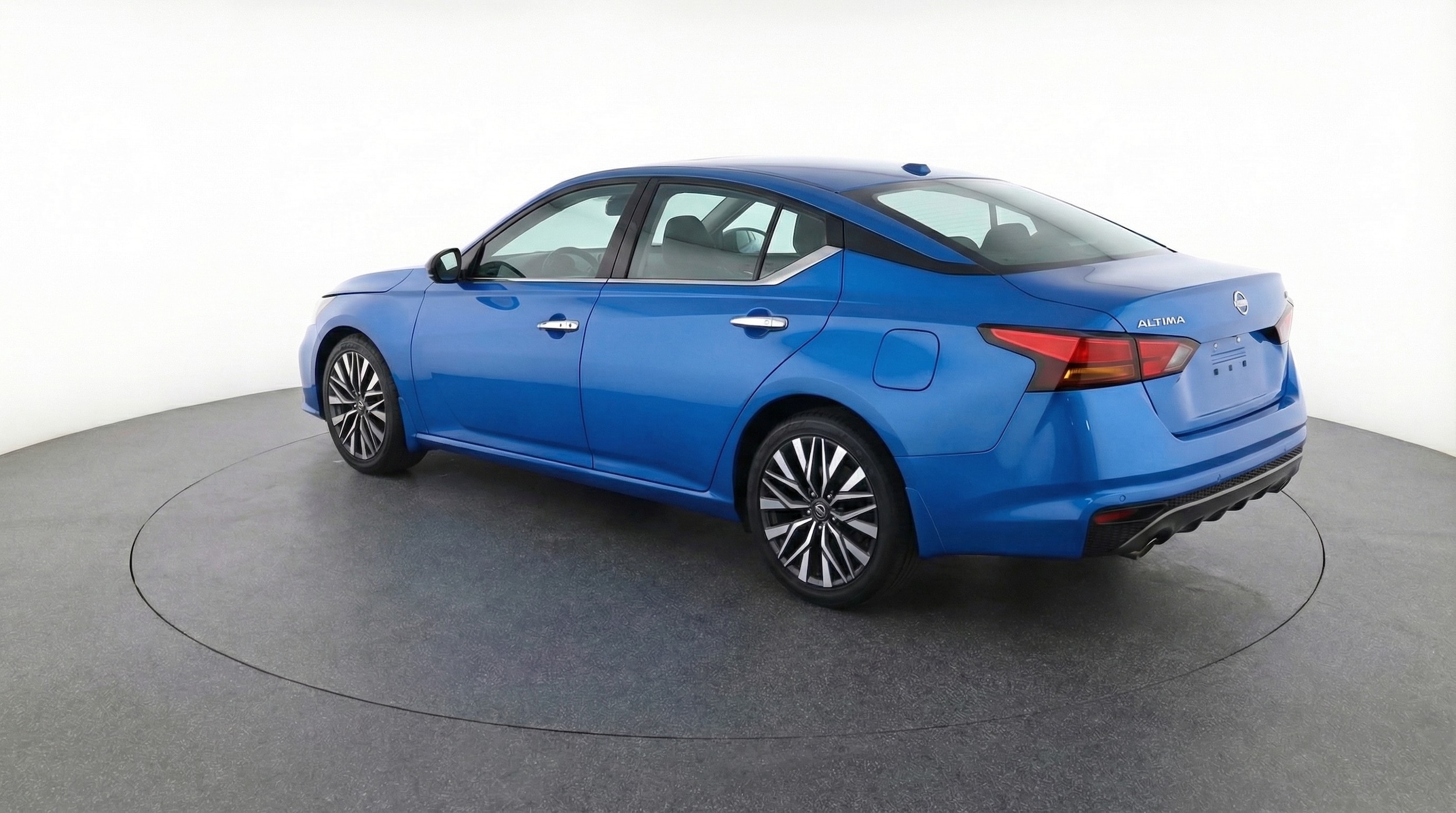 Thumbnail: 2025 Nissan Altima - 5