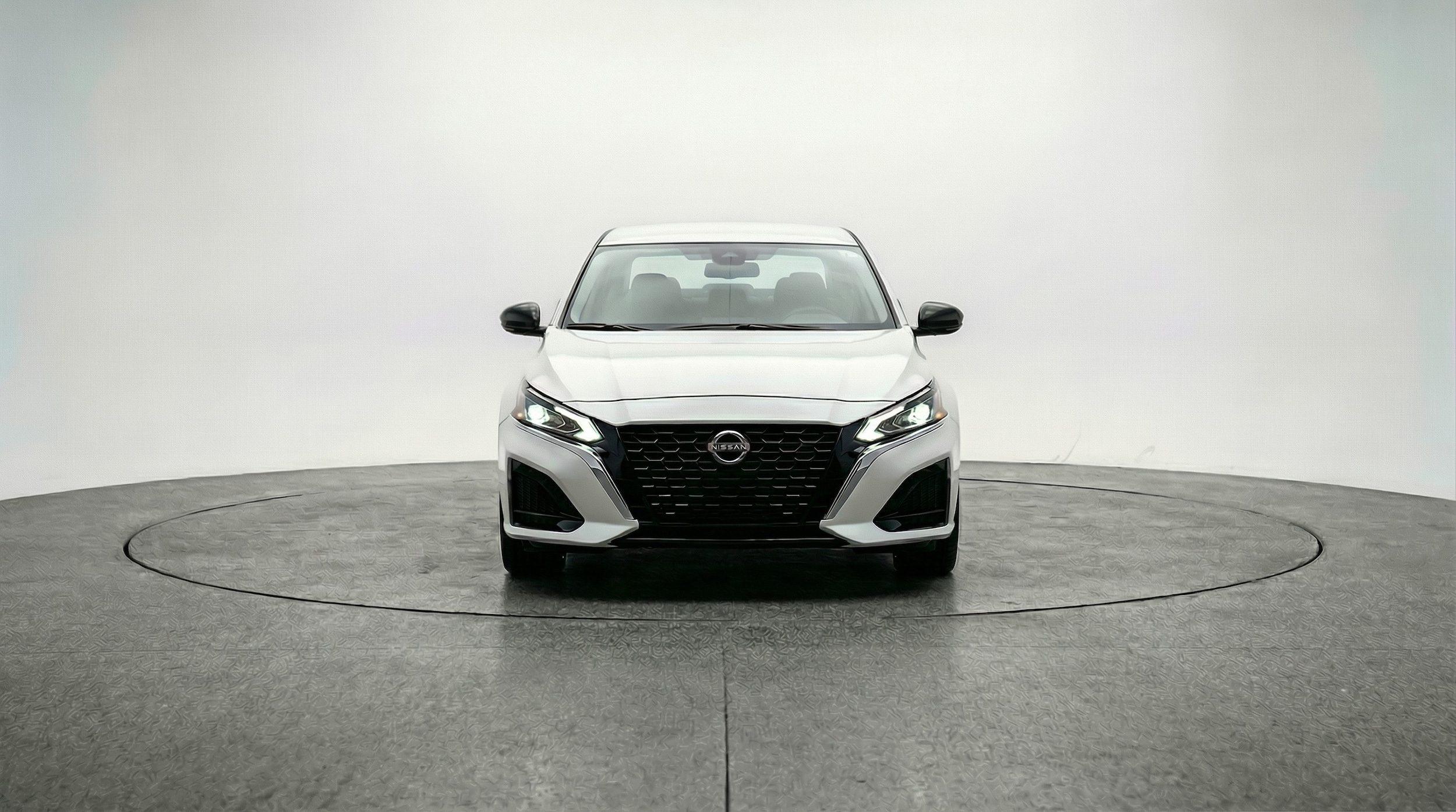 Thumbnail: 2025 Nissan Altima - 2