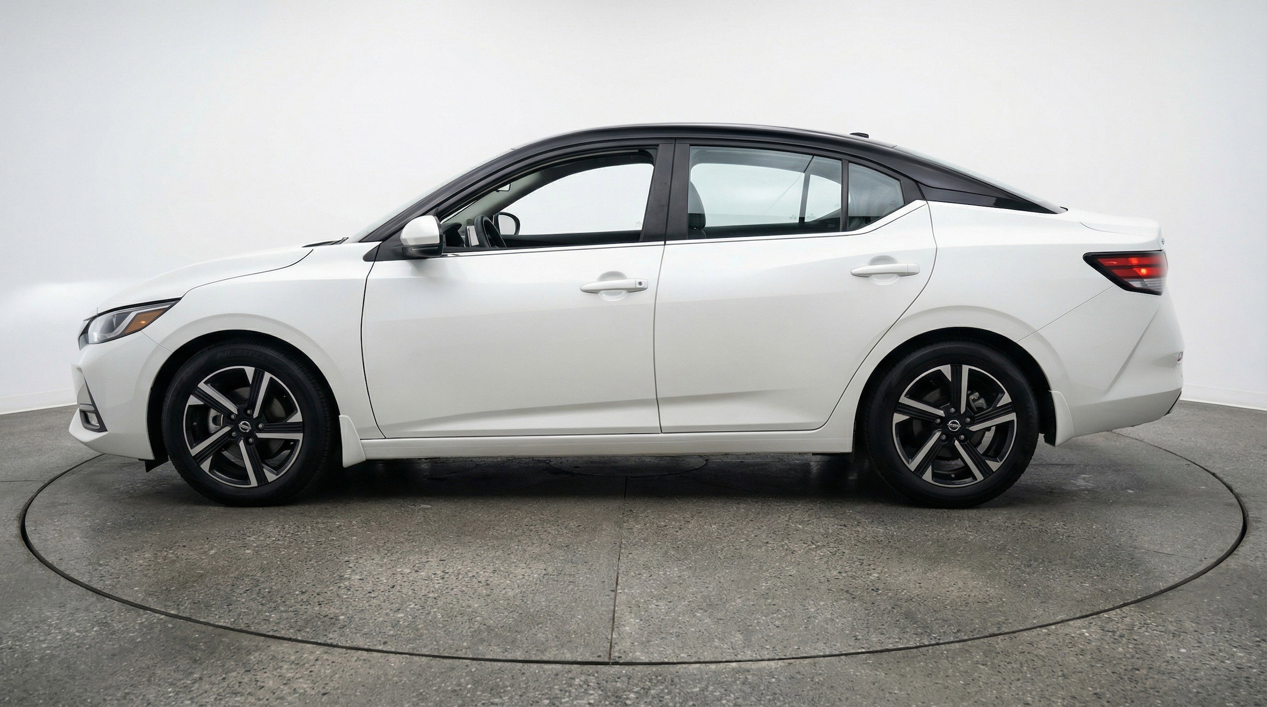 Thumbnail: 2025 Nissan Sentra - 5