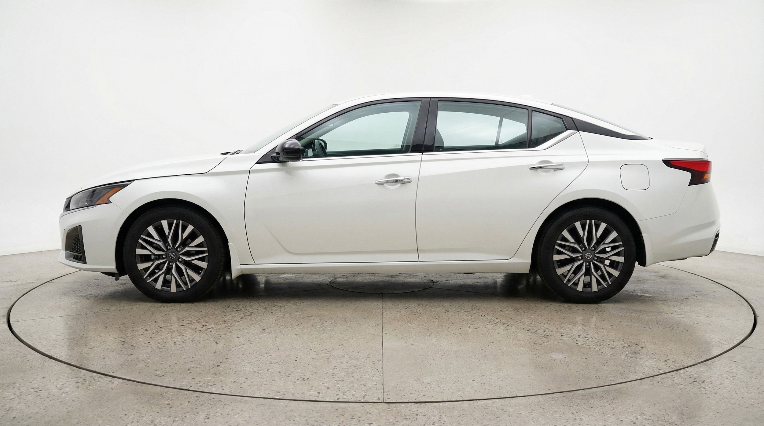 Thumbnail: 2025 Nissan Altima - 5
