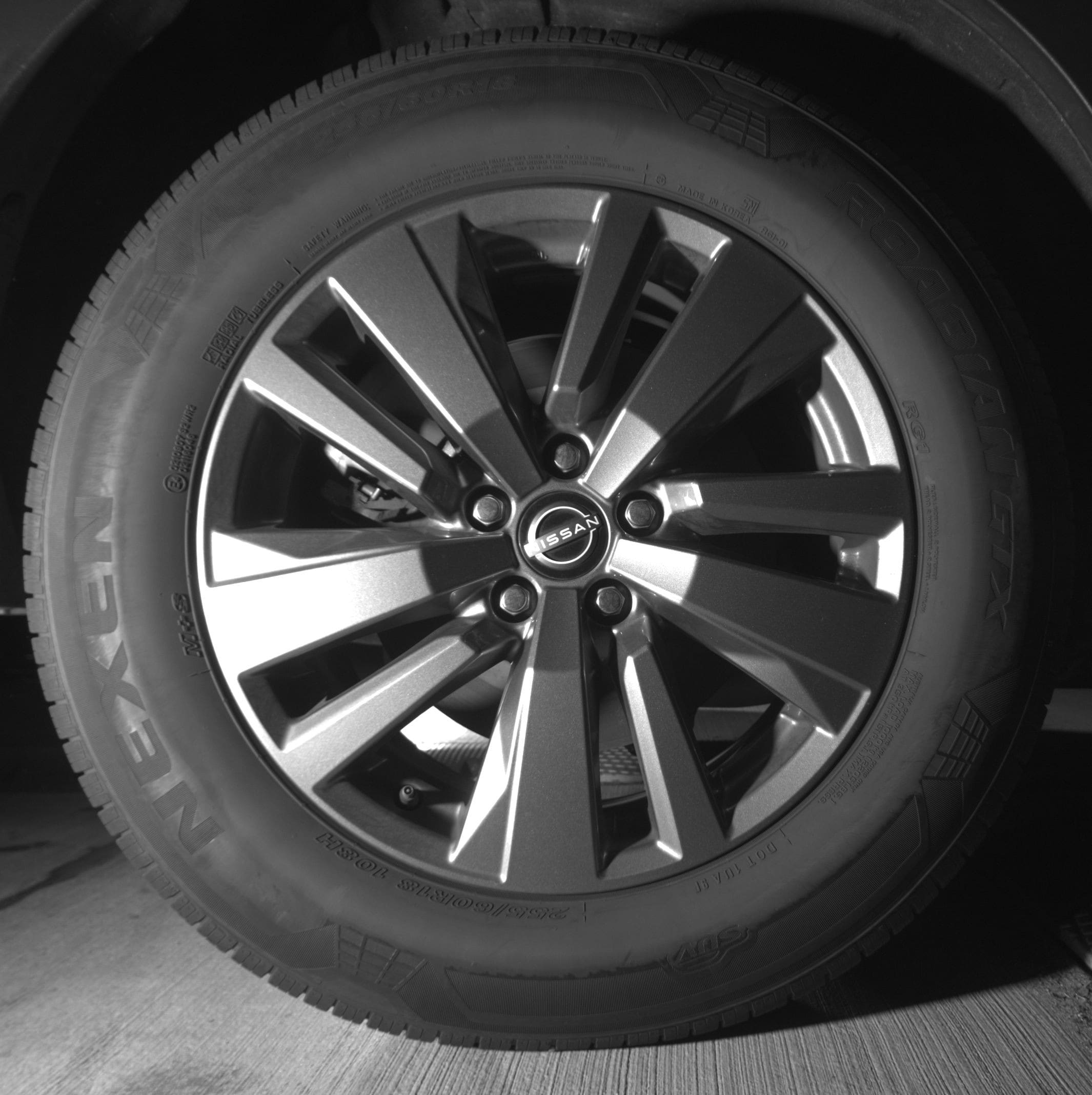 Thumbnail: 2024 Nissan Pathfinder - 12