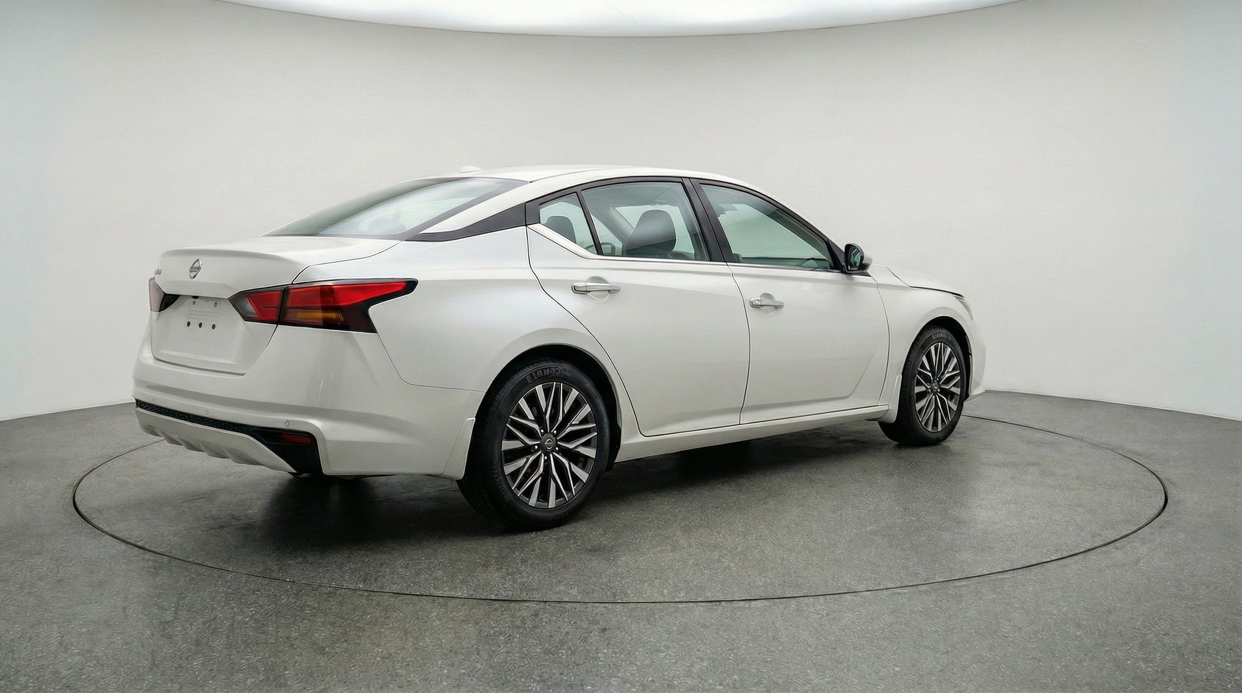 Thumbnail: 2025 Nissan Altima - 9