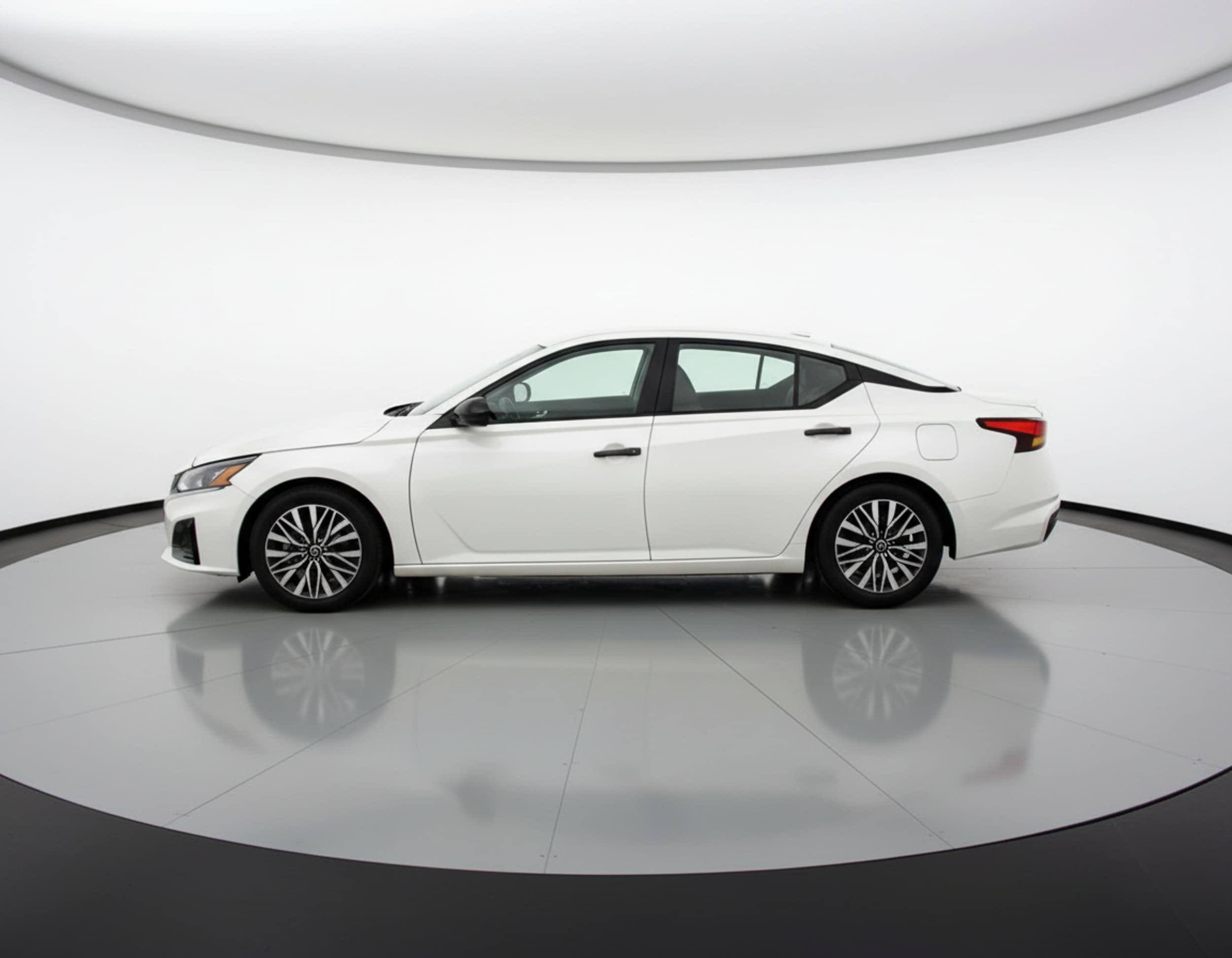 Thumbnail: 2025 Nissan Altima - 4