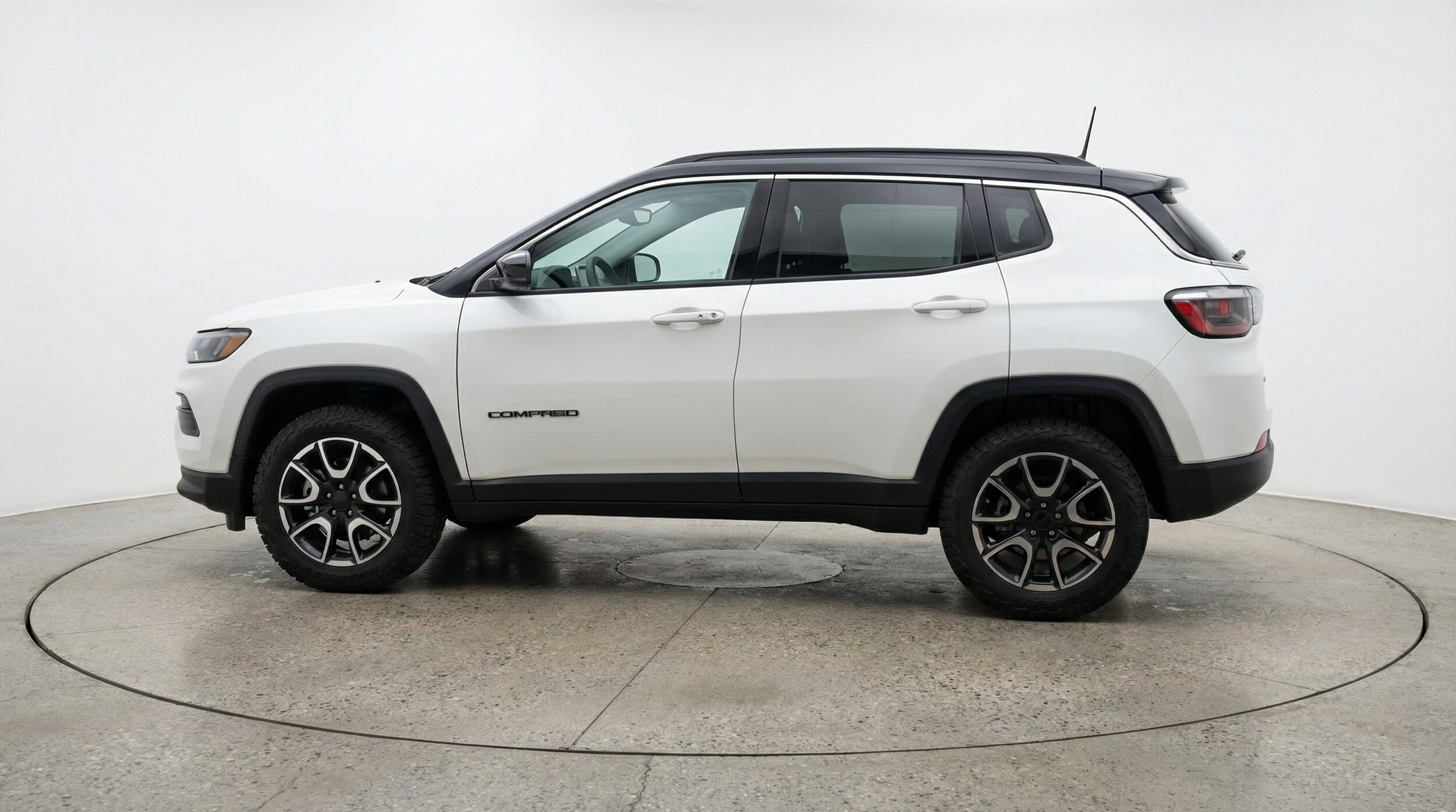 Thumbnail: 2025 Jeep Compass - 4
