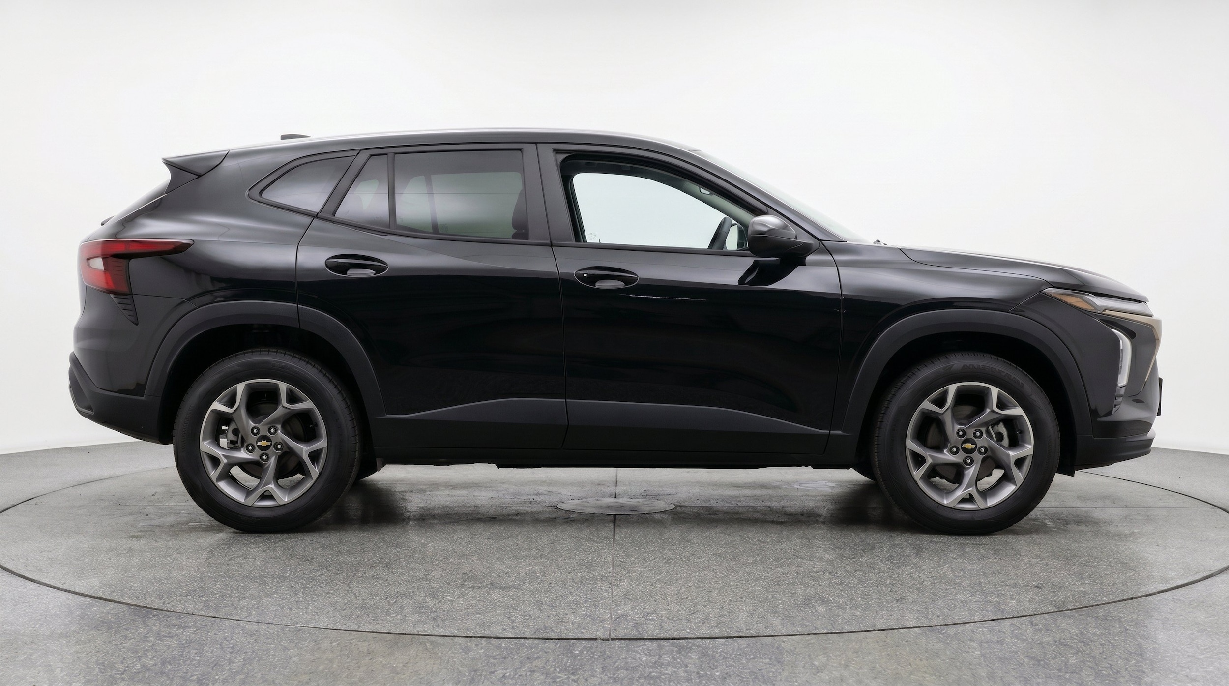Thumbnail: 2025 Chevrolet Trax - 10