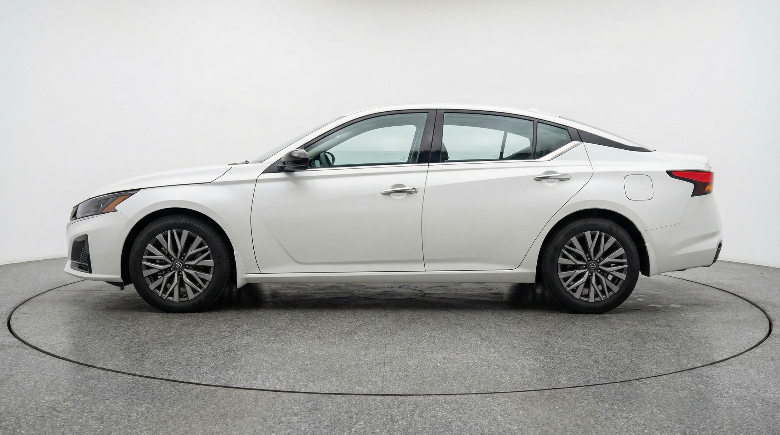 Thumbnail: 2025 Nissan Altima - 4