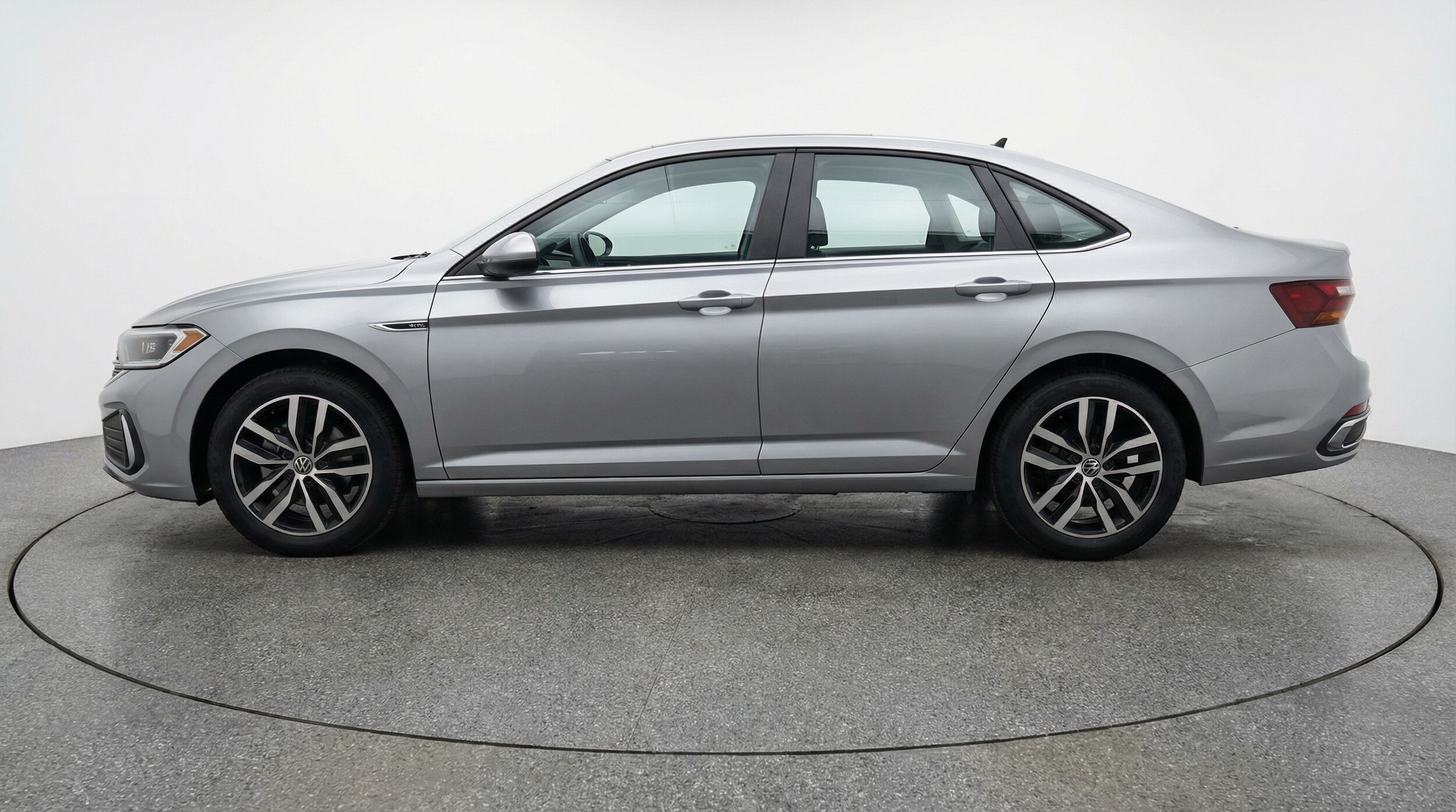 Thumbnail: 2025 Volkswagen Jetta - 4