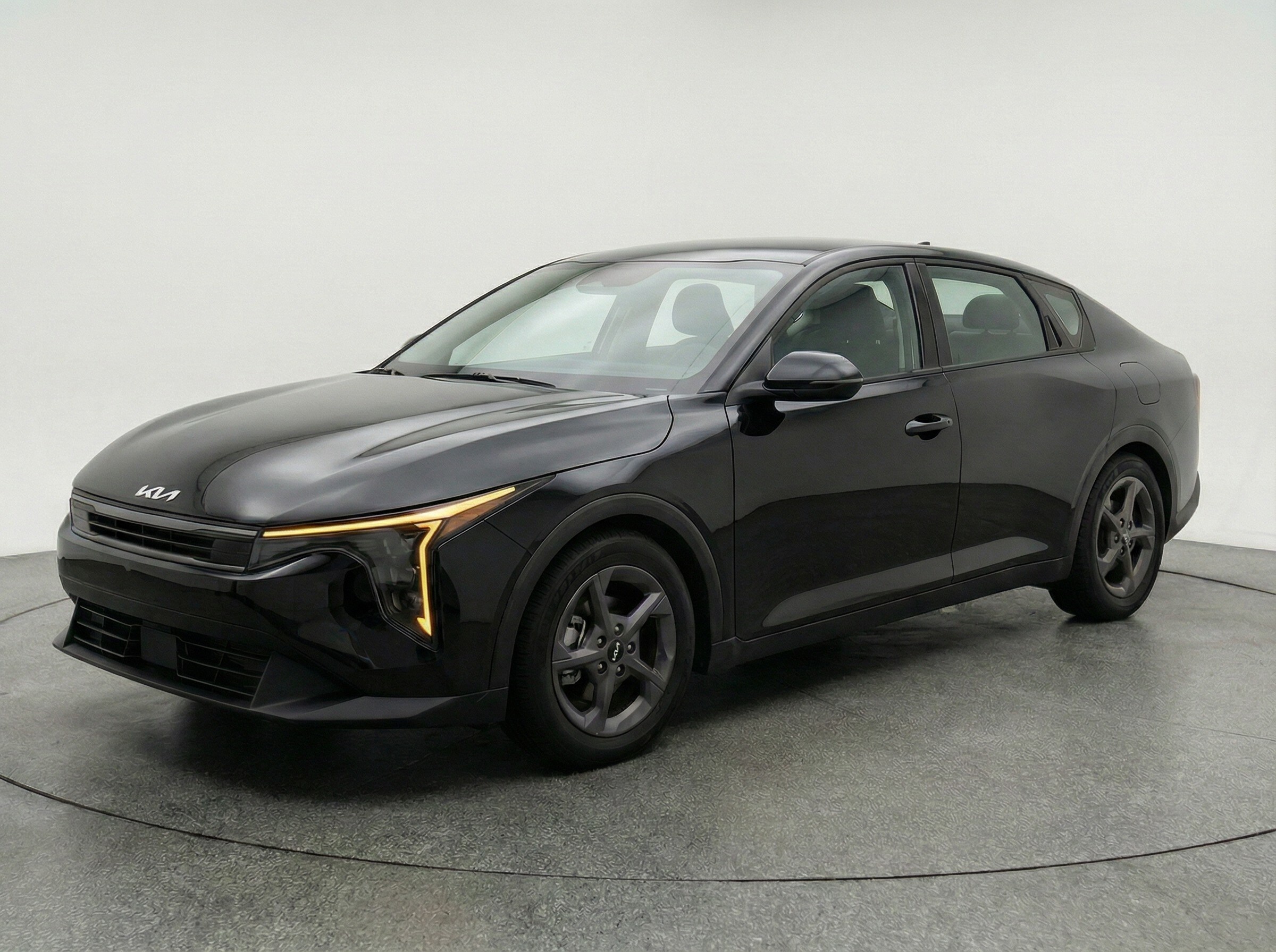 Thumbnail: 2025 Kia K4 - 3