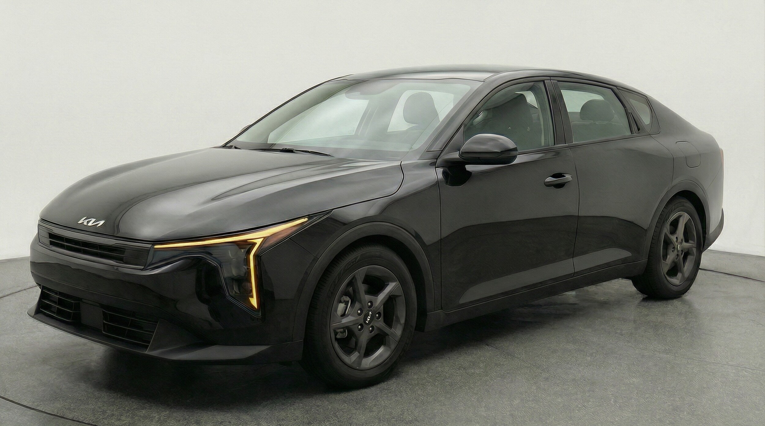 Thumbnail: 2025 Kia K4 - 3