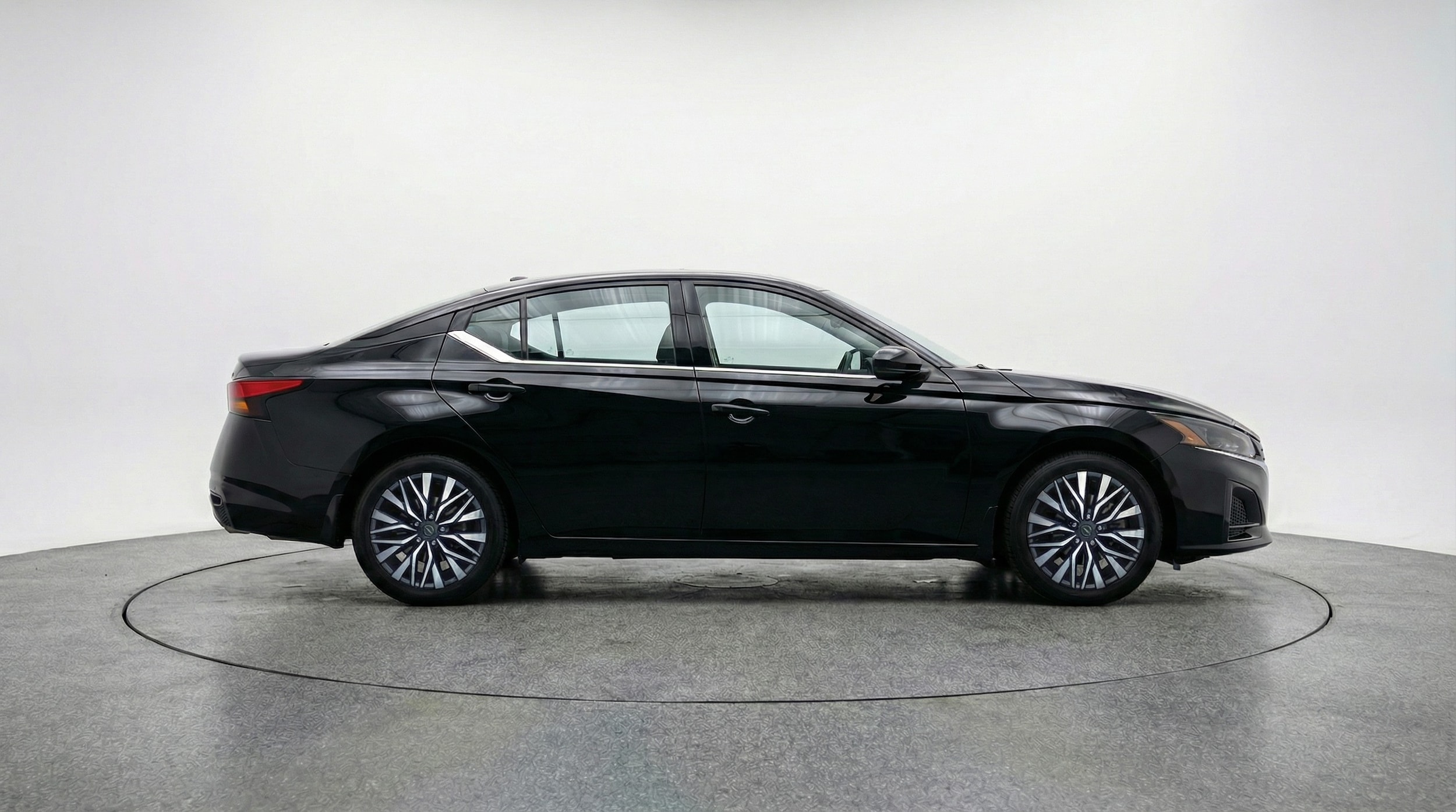 Thumbnail: 2025 Nissan Altima - 8