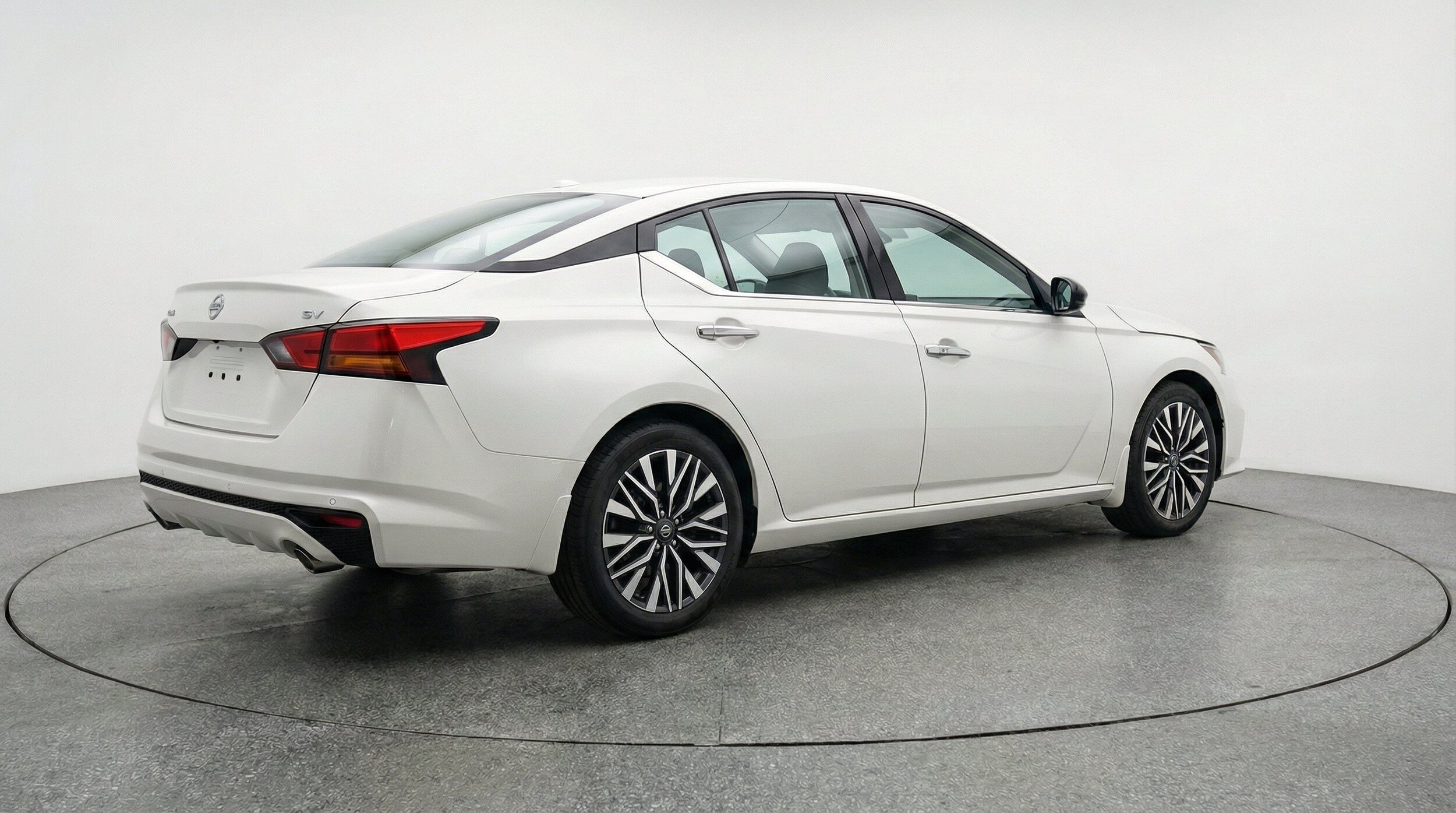 Thumbnail: 2025 Nissan Altima - 9