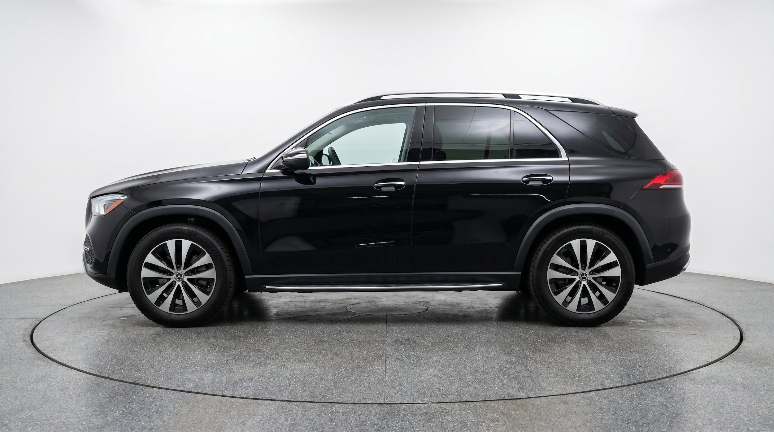 Thumbnail: 2026 Mercedes-Benz GLE - 5