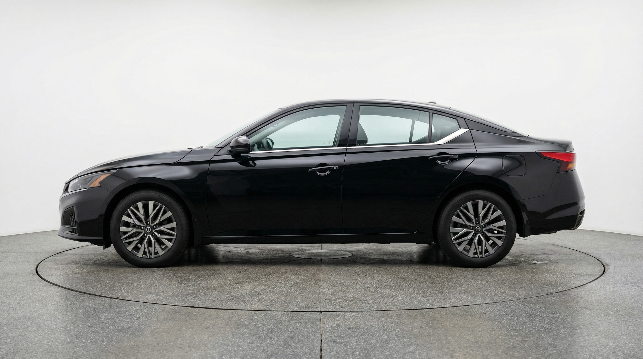 Thumbnail: 2025 Nissan Altima - 4