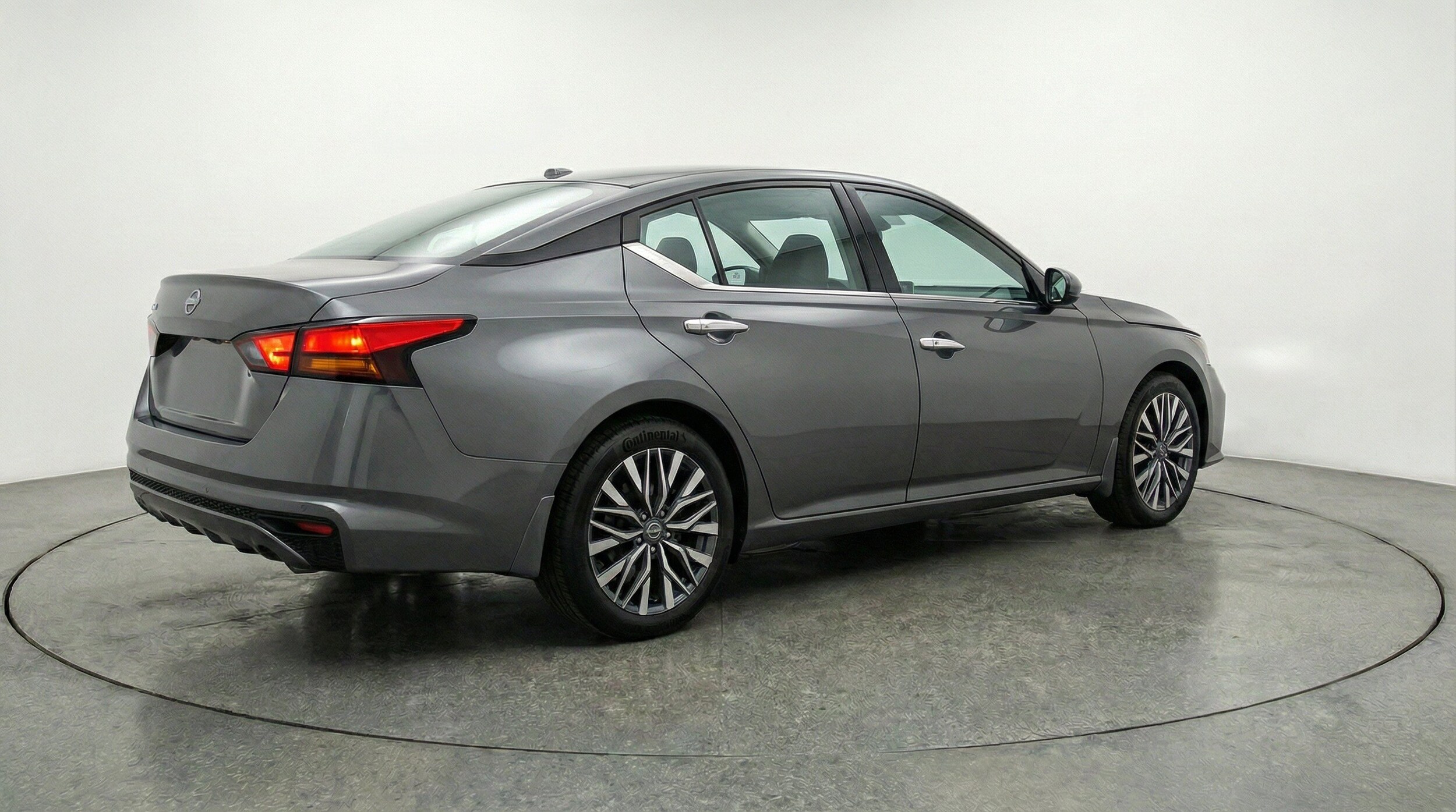 Thumbnail: 2025 Nissan Altima - 9