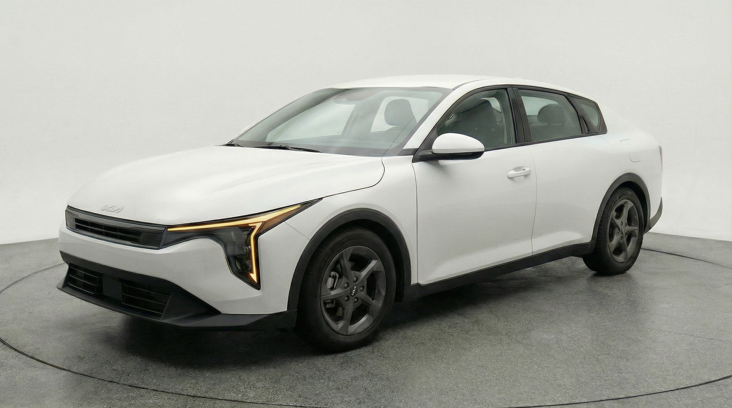 Thumbnail: 2025 Kia K4 - 3