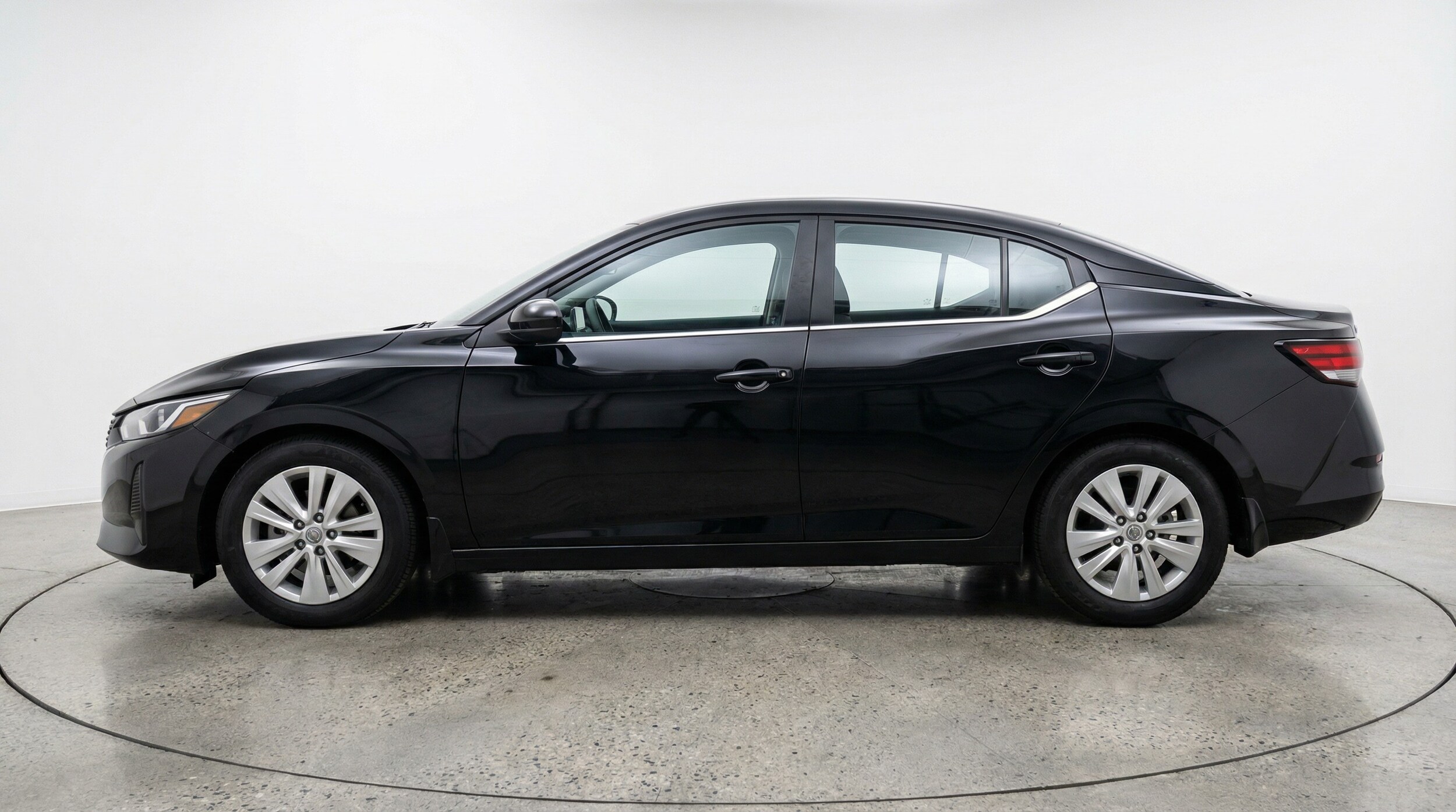 Thumbnail: 2025 Nissan Sentra - 4