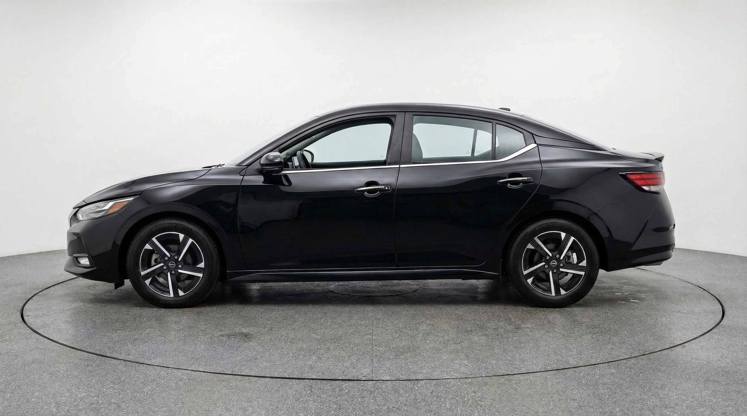 Thumbnail: 2025 Nissan Sentra - 4