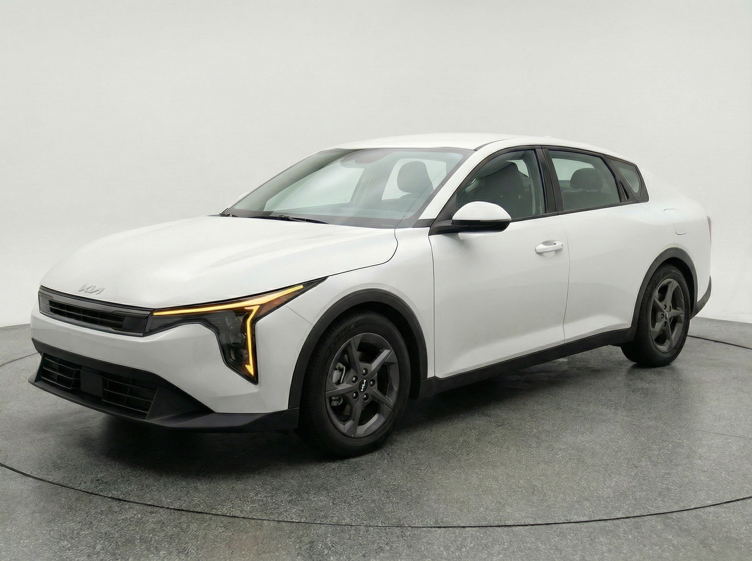 Thumbnail: 2025 Kia K4 - 3