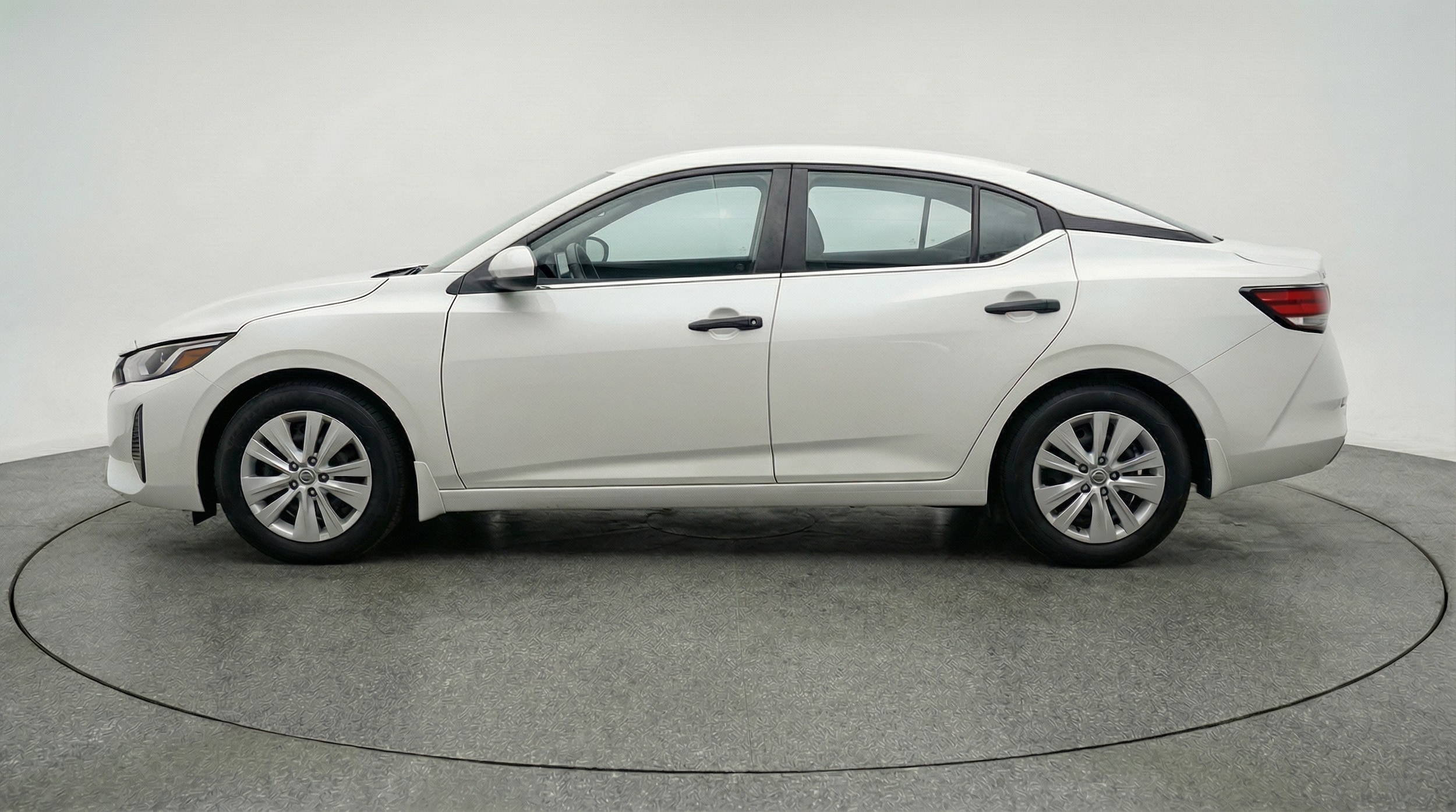 Thumbnail: 2025 Nissan Sentra - 4