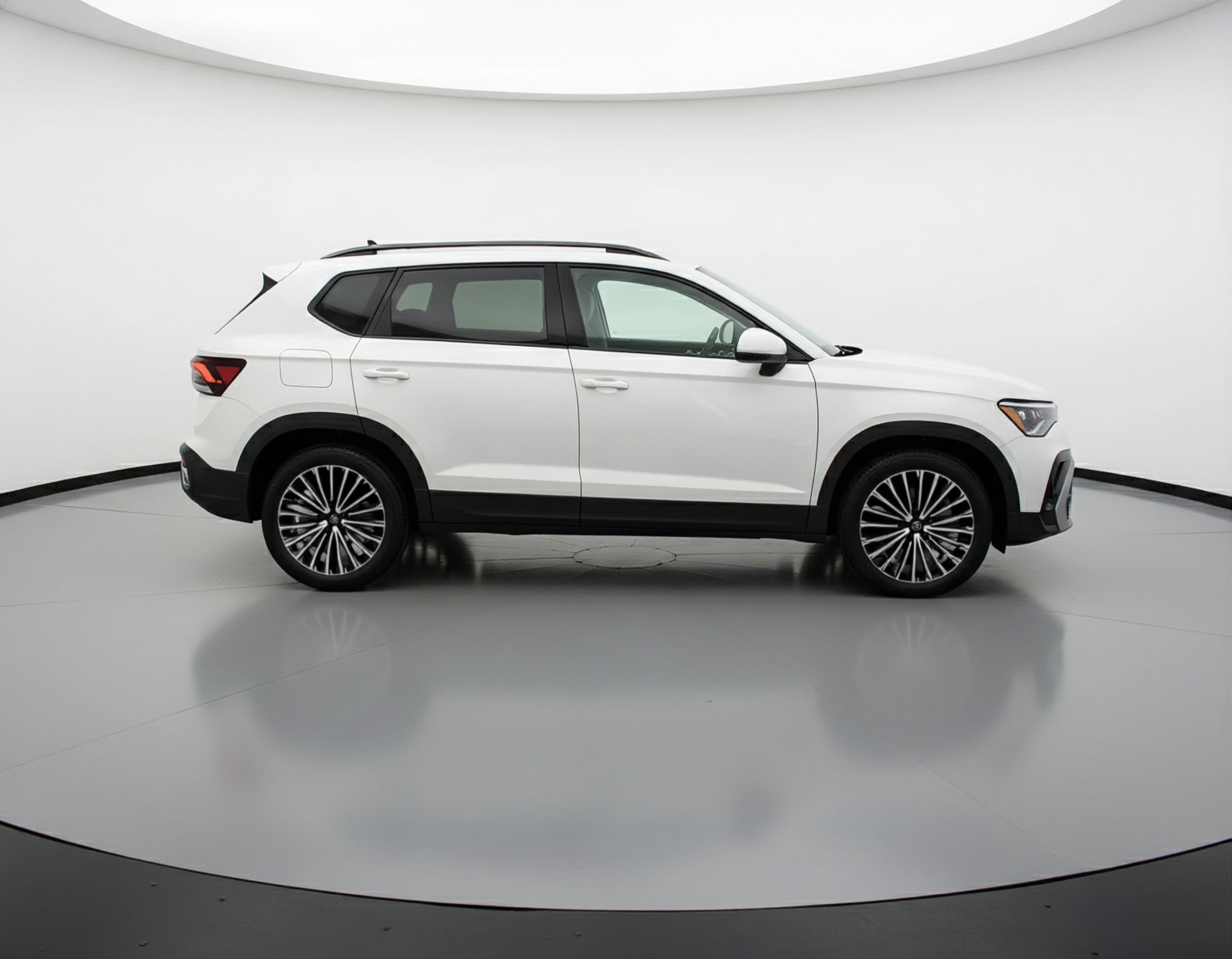 Thumbnail: 2025 Volkswagen Taos - 8